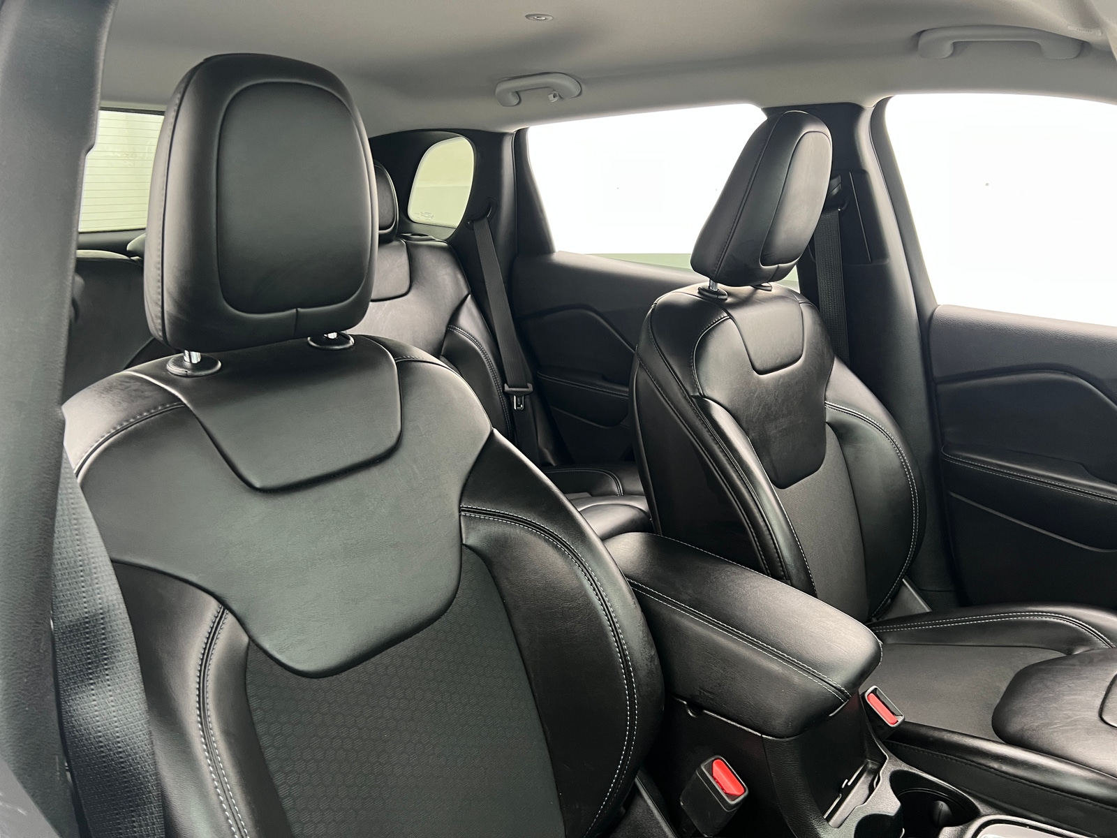 Thumbnail: 2019 Jeep Cherokee - 2