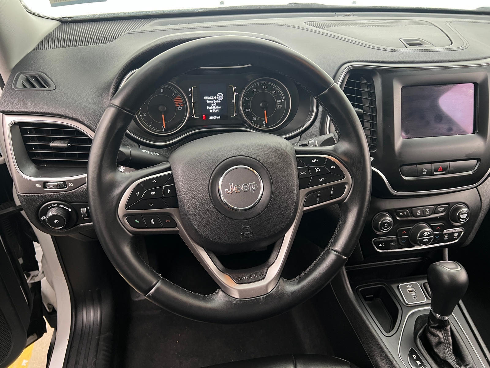 Thumbnail: 2019 Jeep Cherokee - 5
