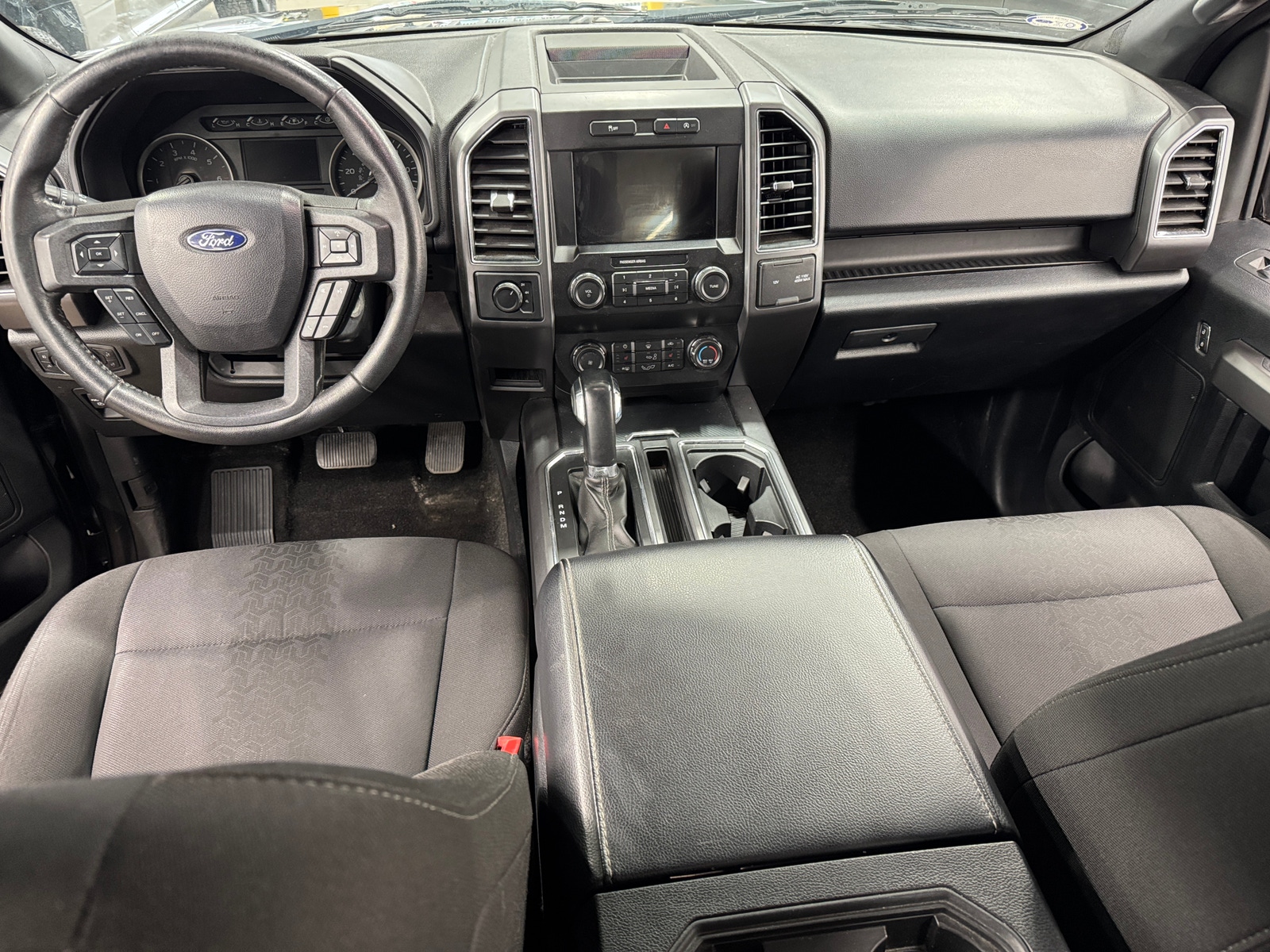 Thumbnail: 2019 Ford Econoline - 3