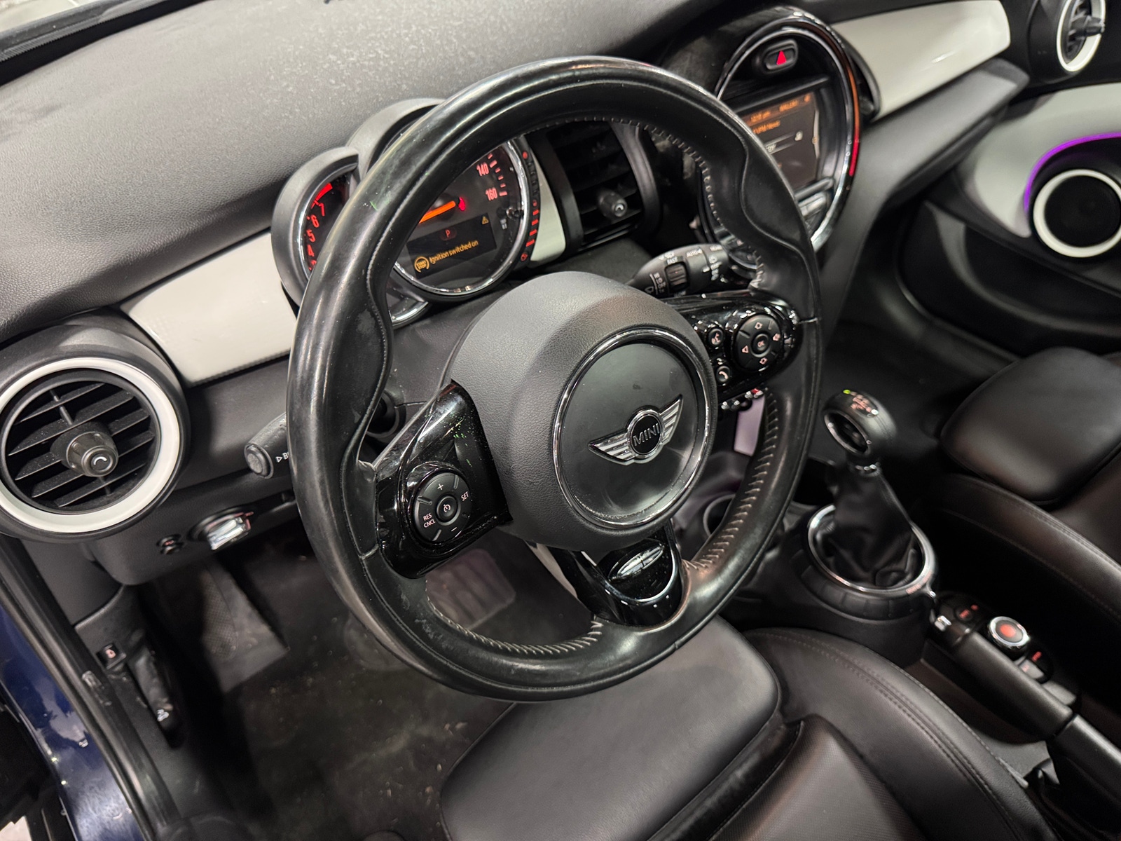 Thumbnail: 2016 MINI Cooper Hardtop - 4