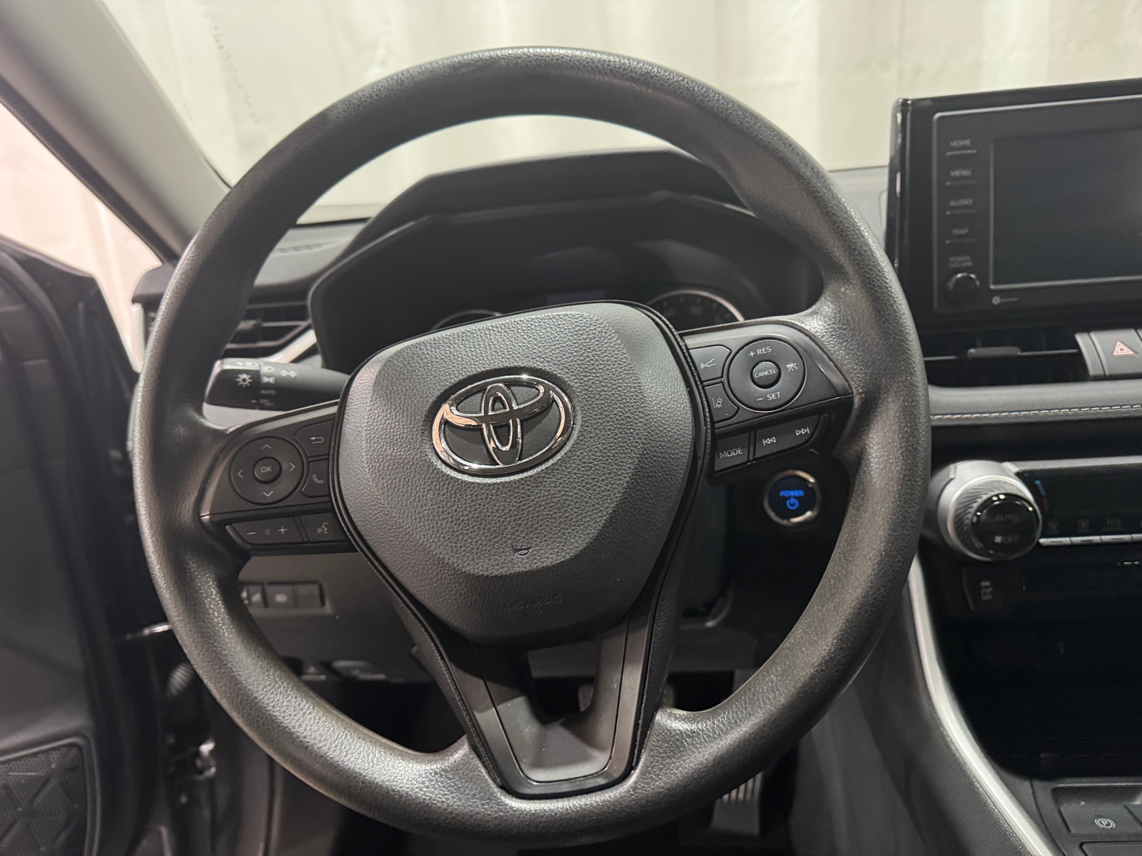 Thumbnail: 2022 Toyota RAV4 - 5