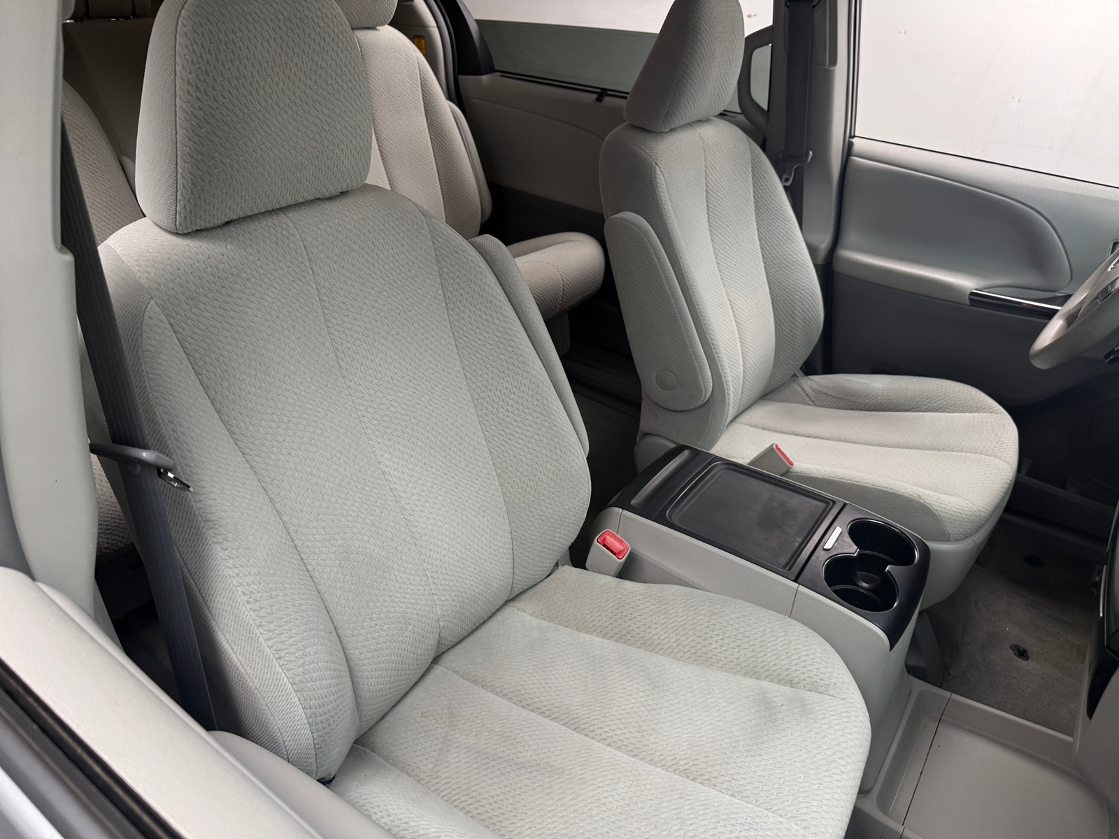 Thumbnail: 2013 Toyota Sienna - 2