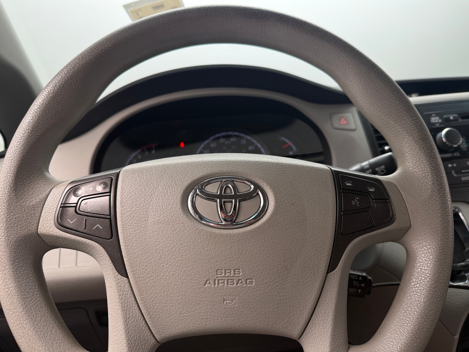 Thumbnail: 2013 Toyota Sienna - 5