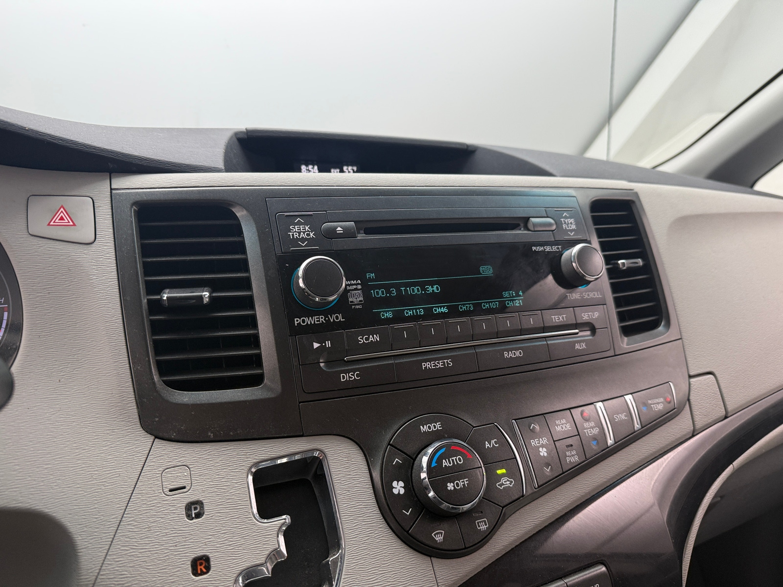 Thumbnail: 2013 Toyota Sienna - 4