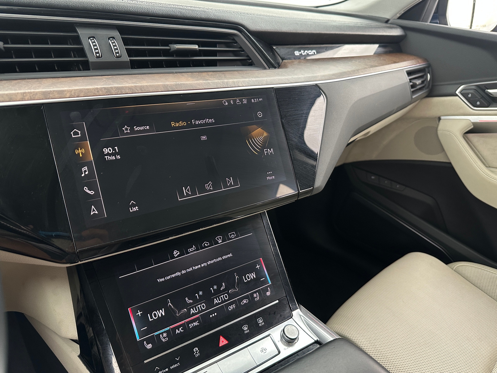 Thumbnail: 2019 Audi e-tron - 3