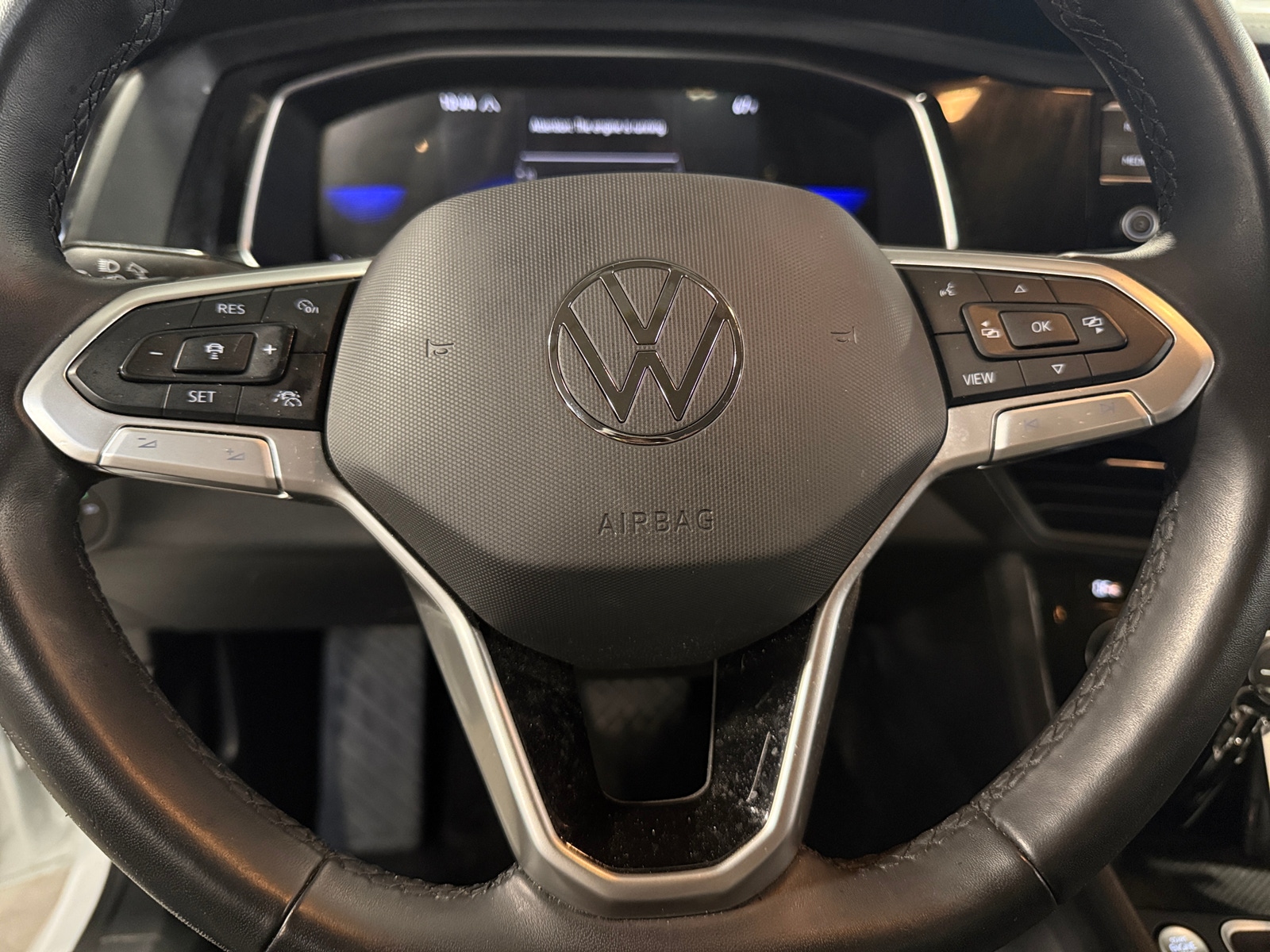 Thumbnail: 2023 Volkswagen Jetta - 4