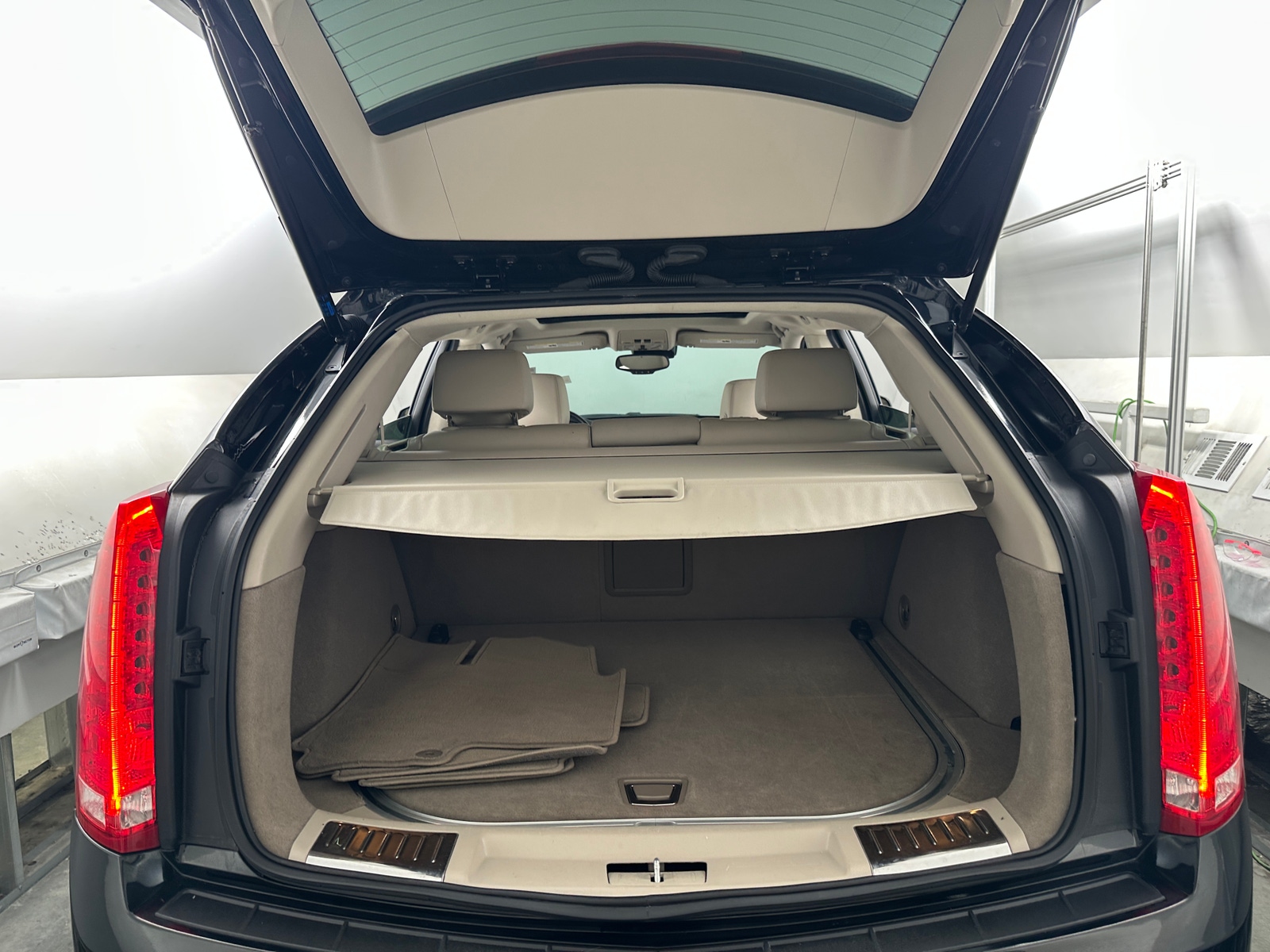 Thumbnail: 2013 Cadillac SRX - 6