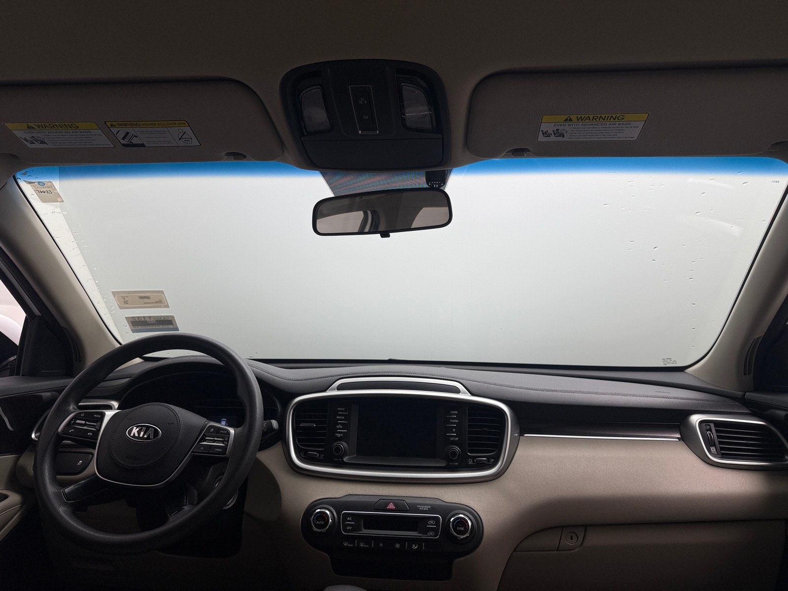 Thumbnail: 2019 Kia Sorento - 3