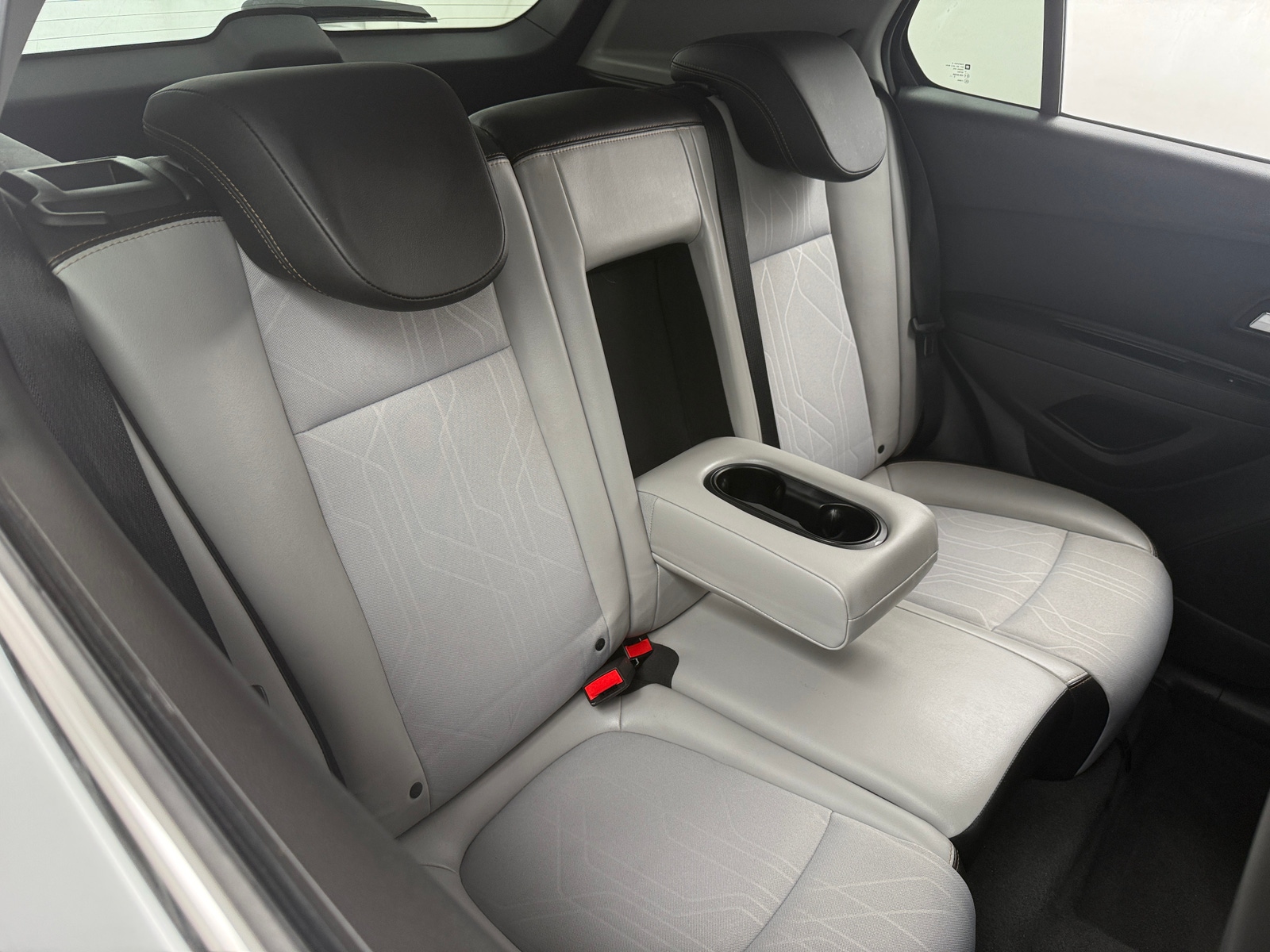 Thumbnail: 2017 Chevrolet Trax - 6