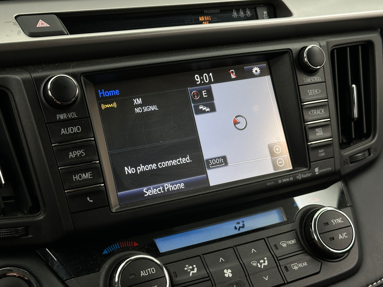Thumbnail: 2018 Toyota RAV4 - 3