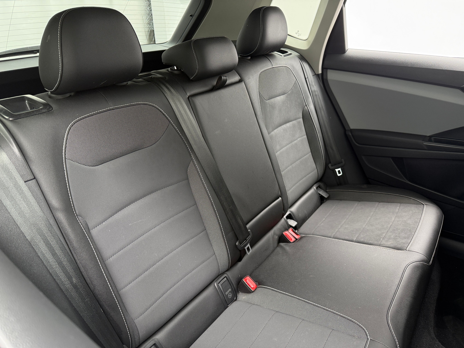 Thumbnail: 2022 Volkswagen Taos - 6