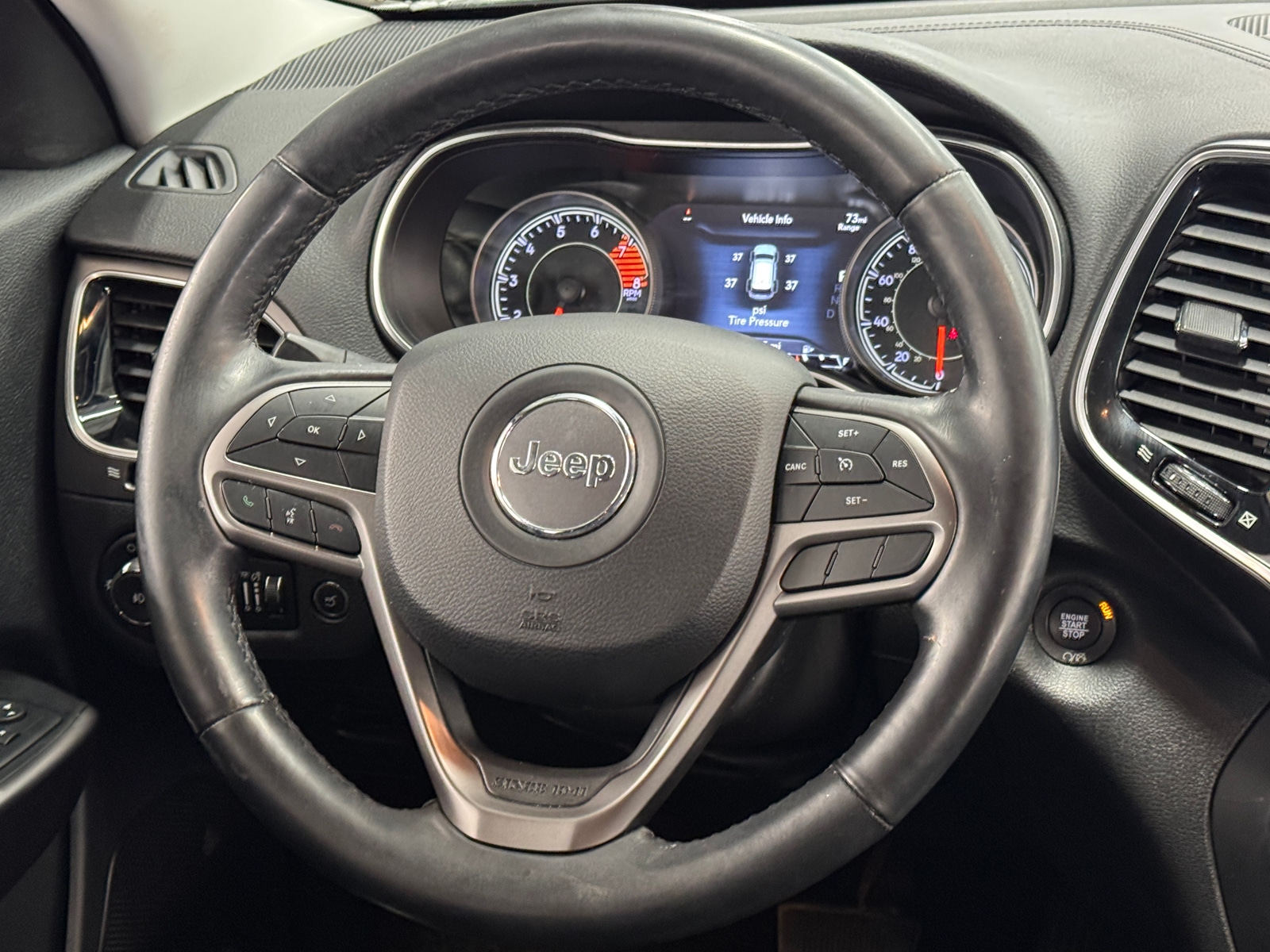 Thumbnail: 2019 Jeep Cherokee - 4