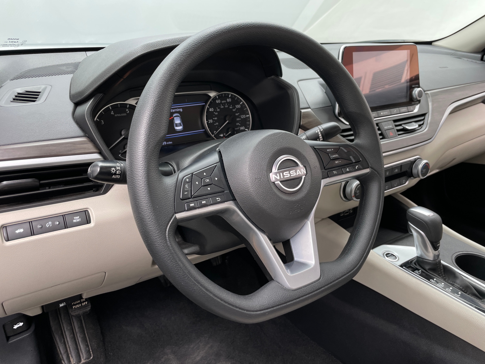 Thumbnail: 2025 Nissan Altima - 5