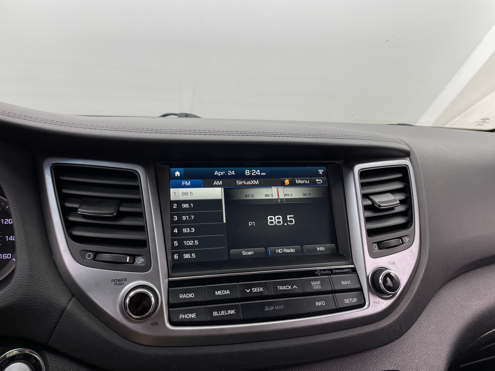 Thumbnail: 2016 Hyundai Tucson - 3