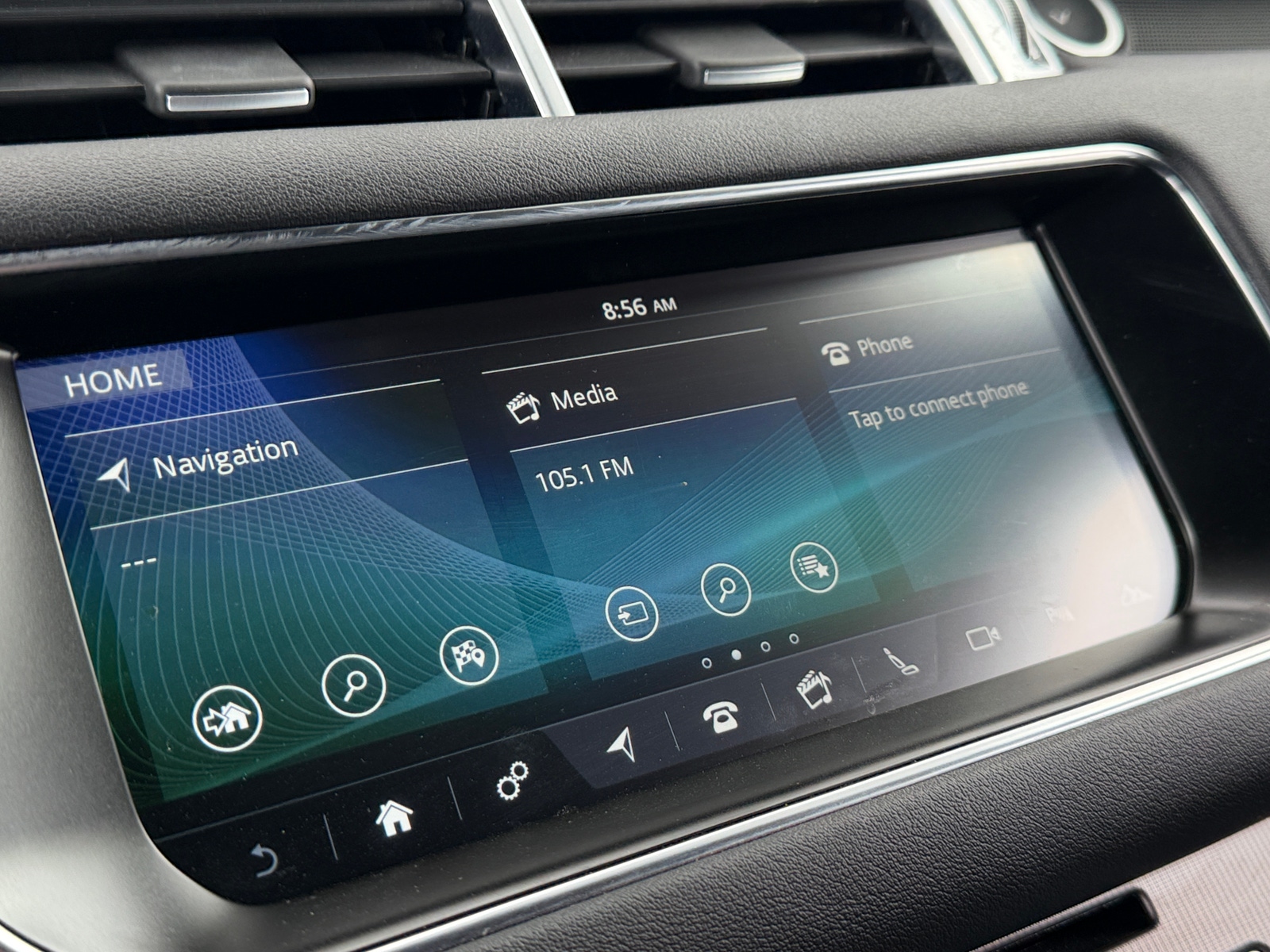 Thumbnail: 2017 Land Rover Range Rover Sport - 3