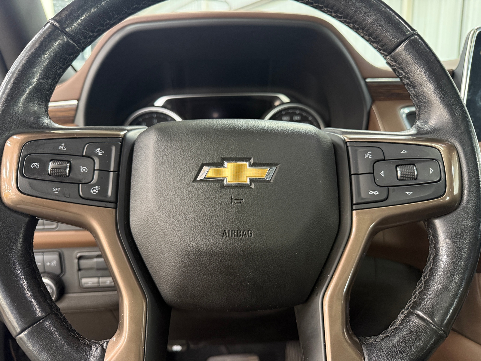 Thumbnail: 2021 Chevrolet Tahoe - 4