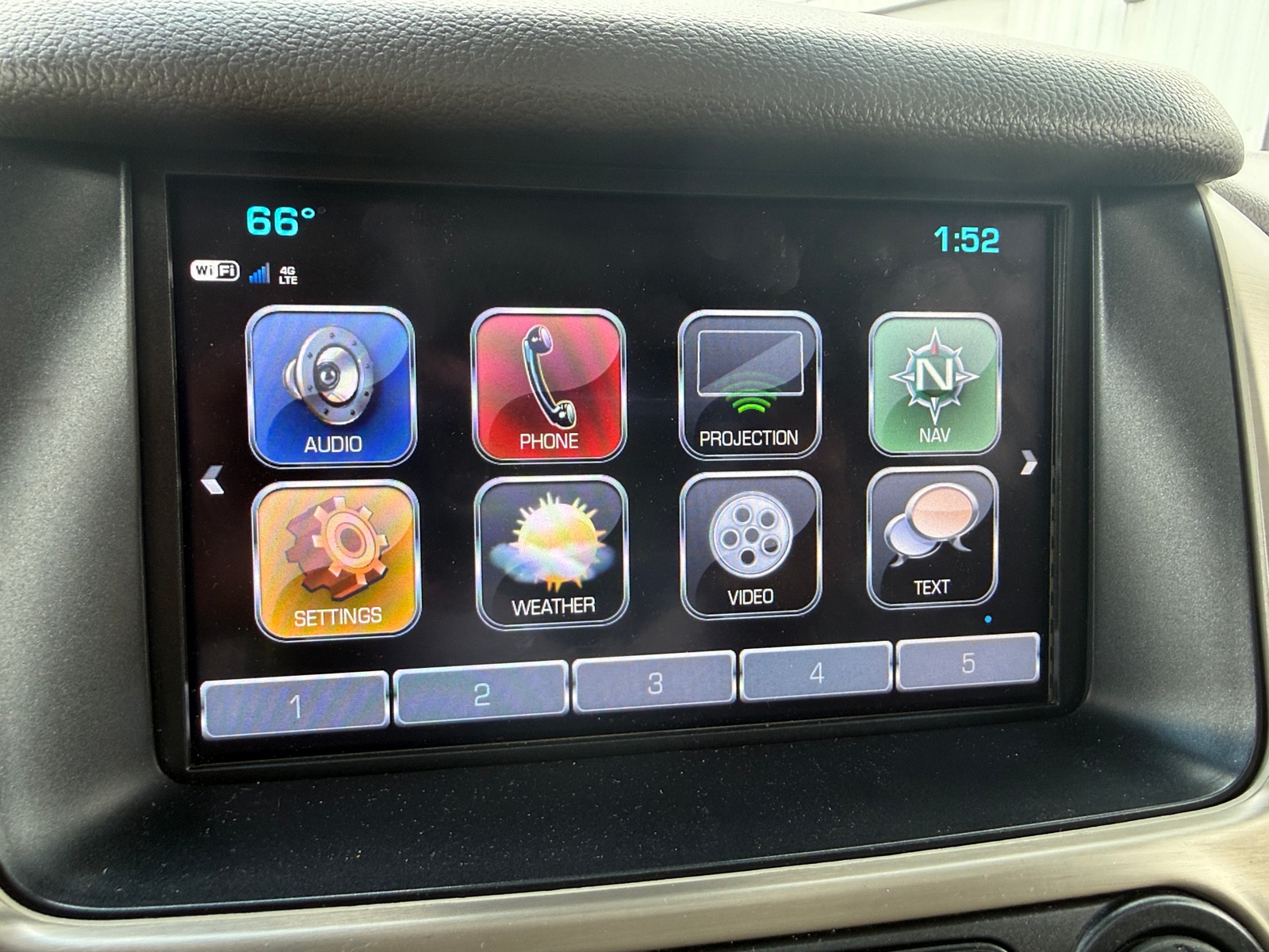 Thumbnail: 2019 GMC Yukon - 3