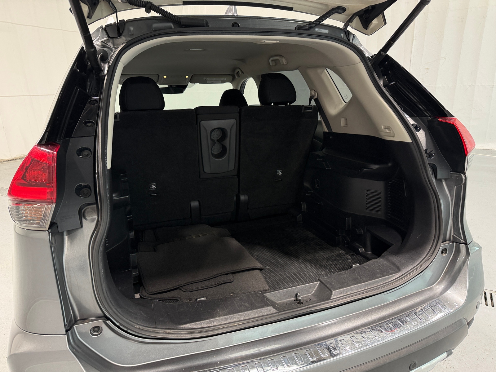 Thumbnail: 2019 Nissan Rogue - 7