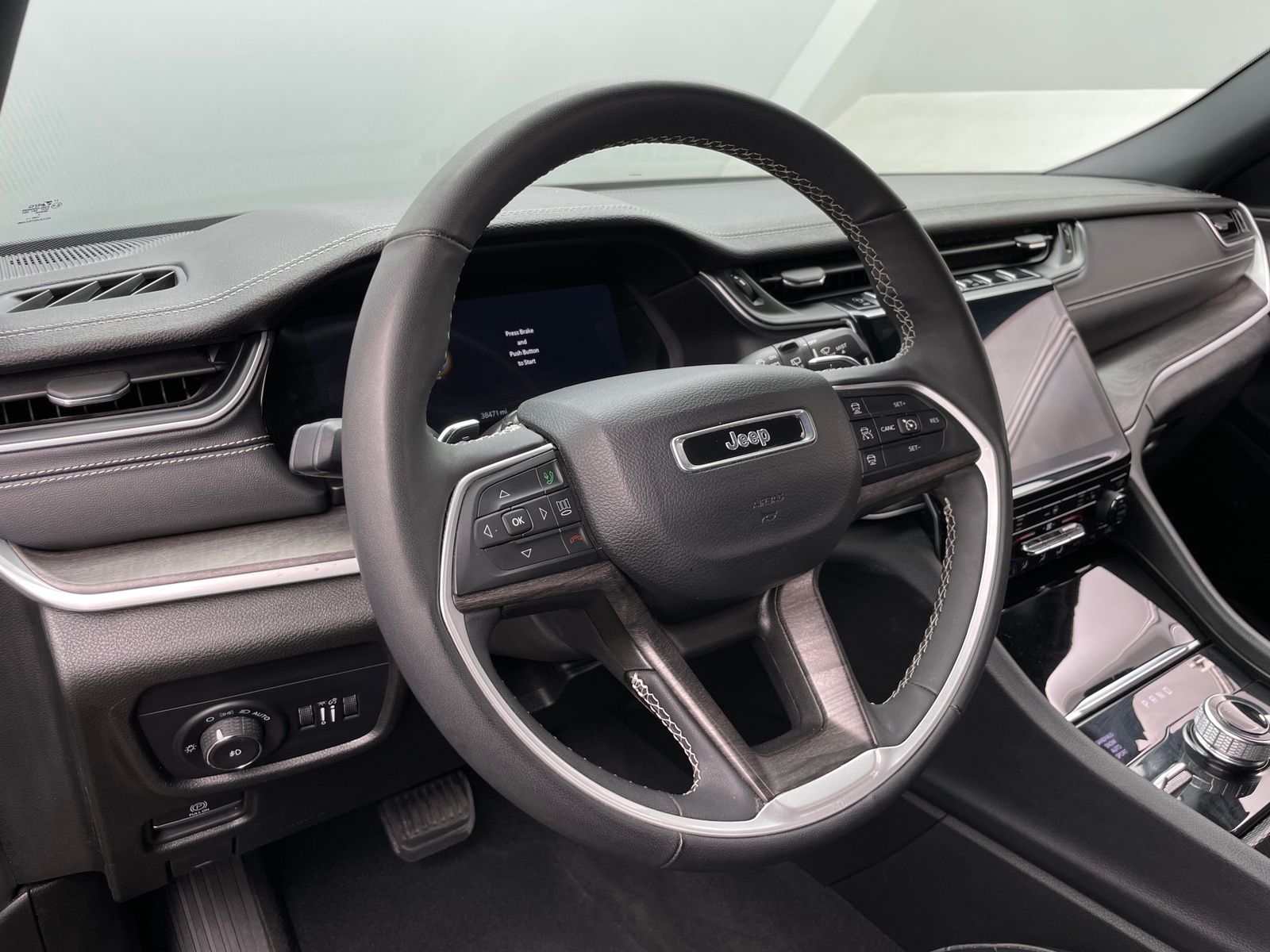 Thumbnail: 2024 Jeep Grand Cherokee L - 4