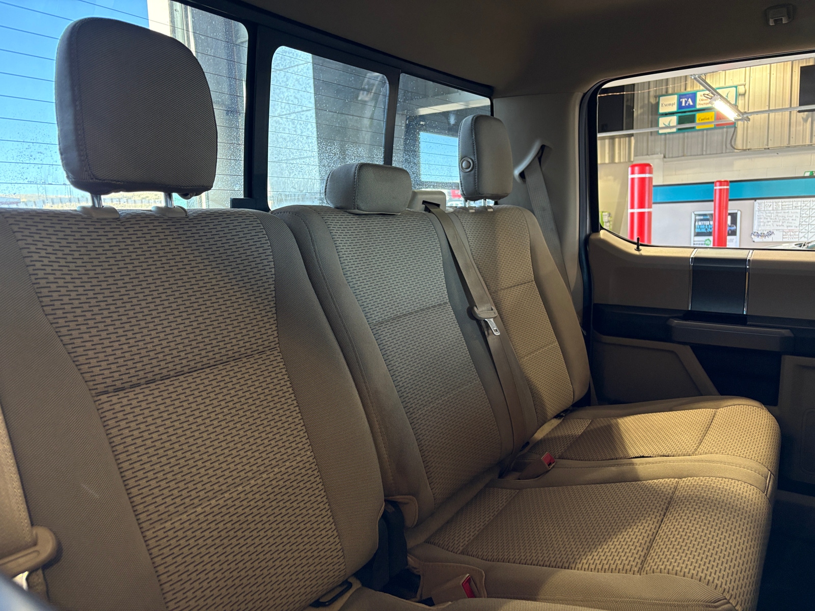 Thumbnail: 2018 Ford Econoline - 6