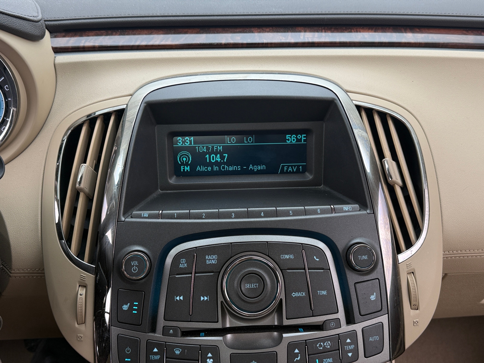 Thumbnail: 2011 Buick LaCrosse - 3