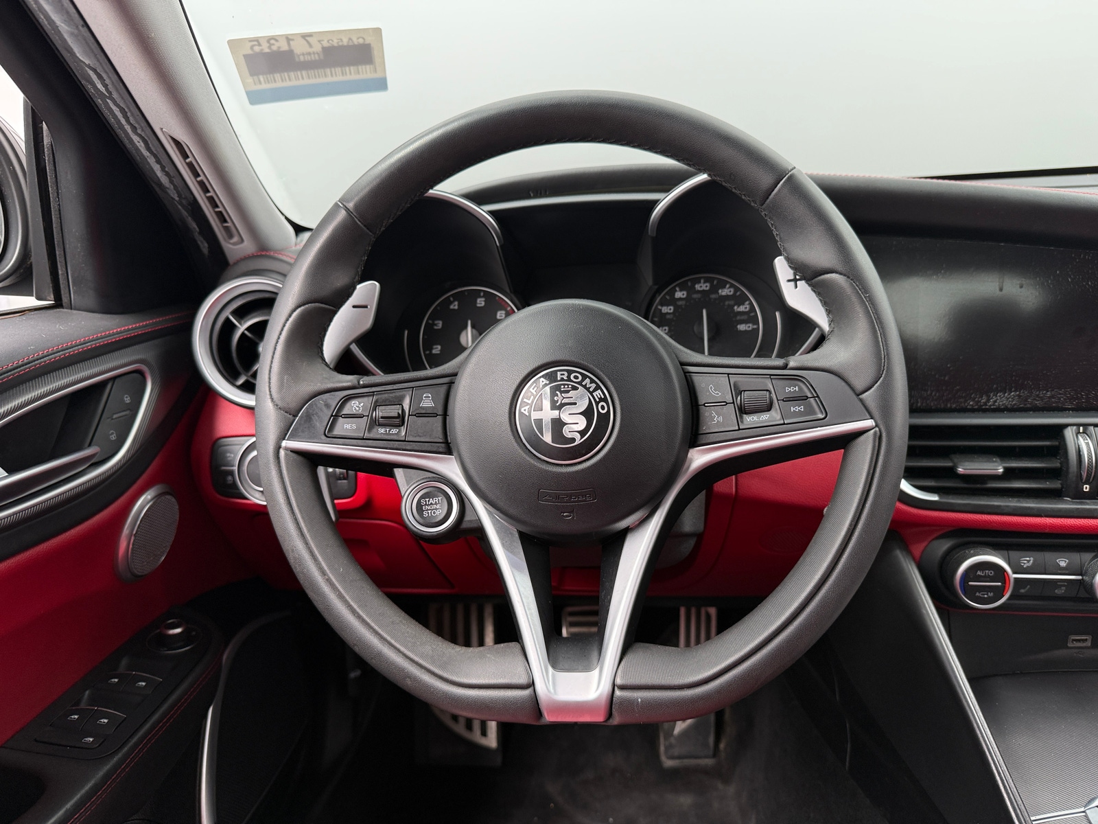 Thumbnail: 2017 Alfa Romeo Giulia - 4