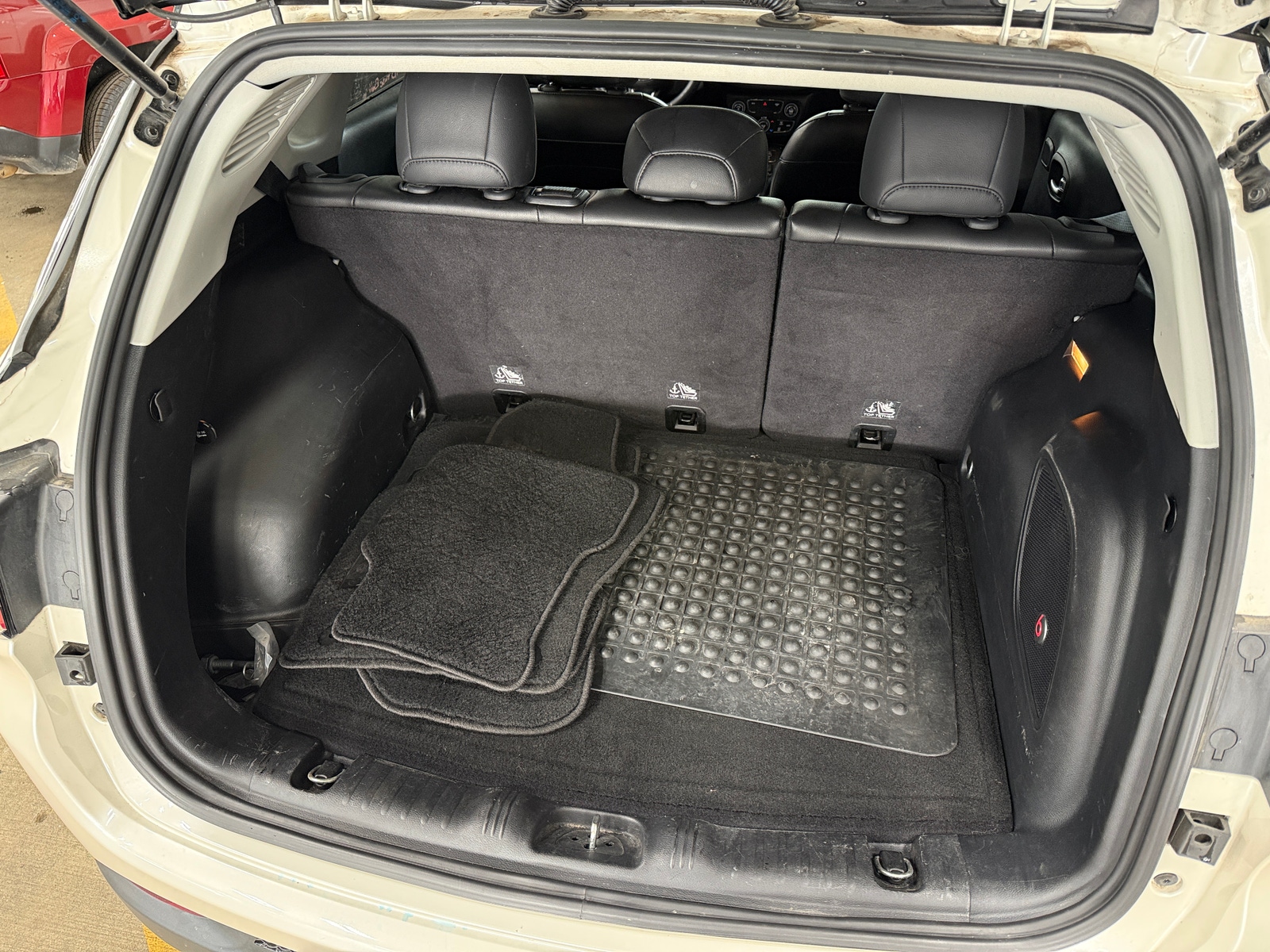 Thumbnail: 2018 Jeep Compass - 6