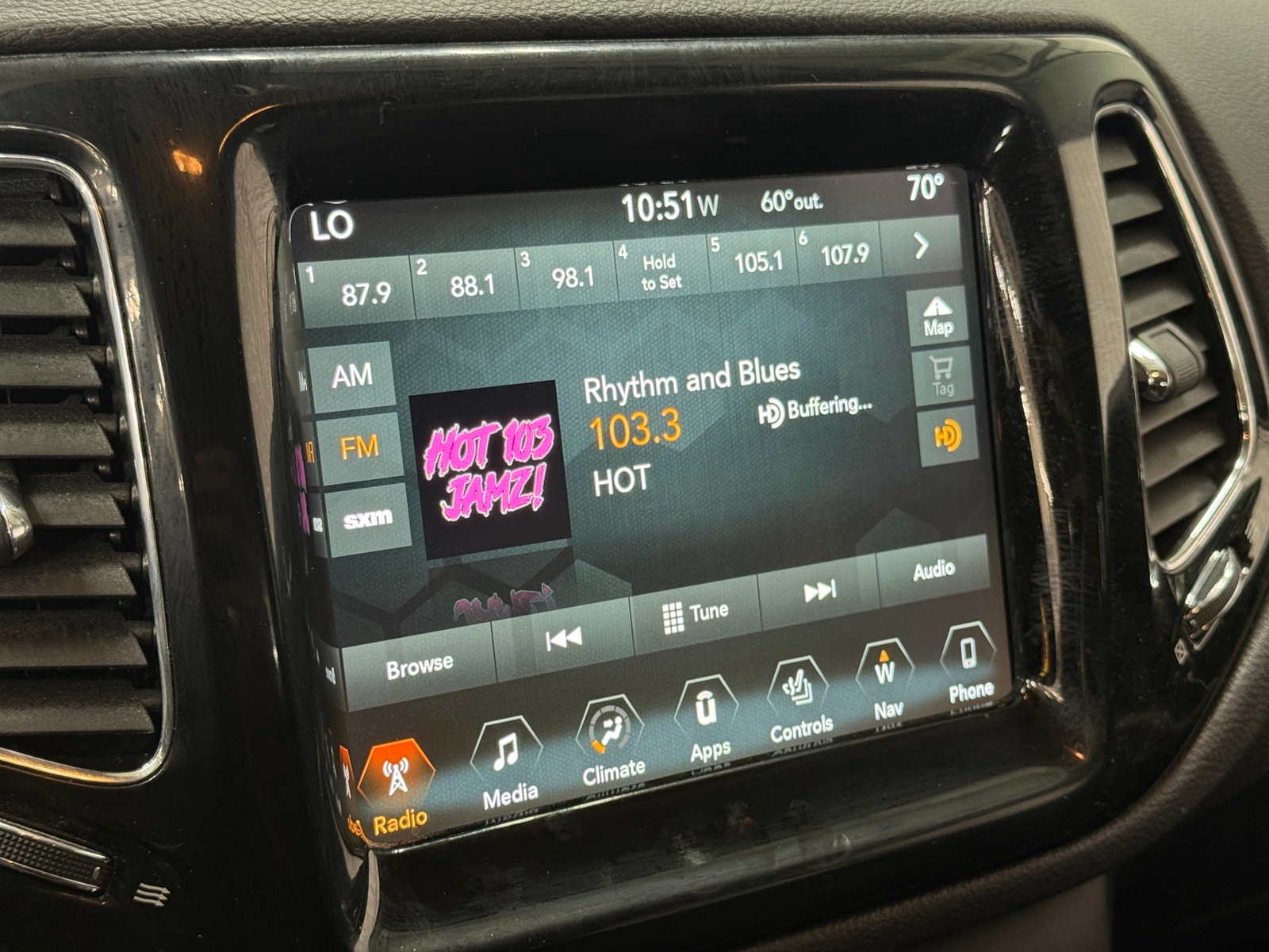 Thumbnail: 2018 Jeep Compass - 3