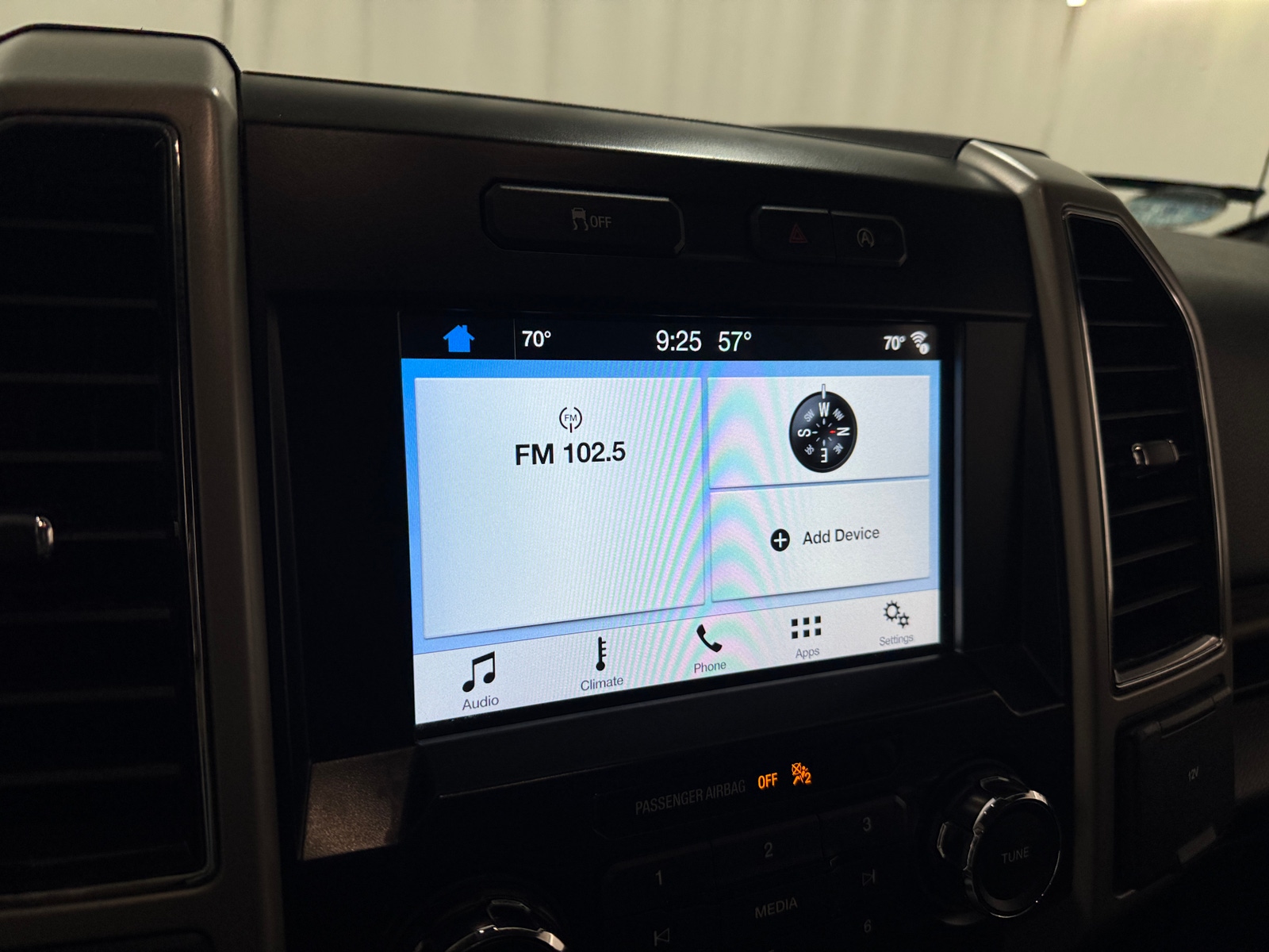 Thumbnail: 2018 Ford Econoline - 3