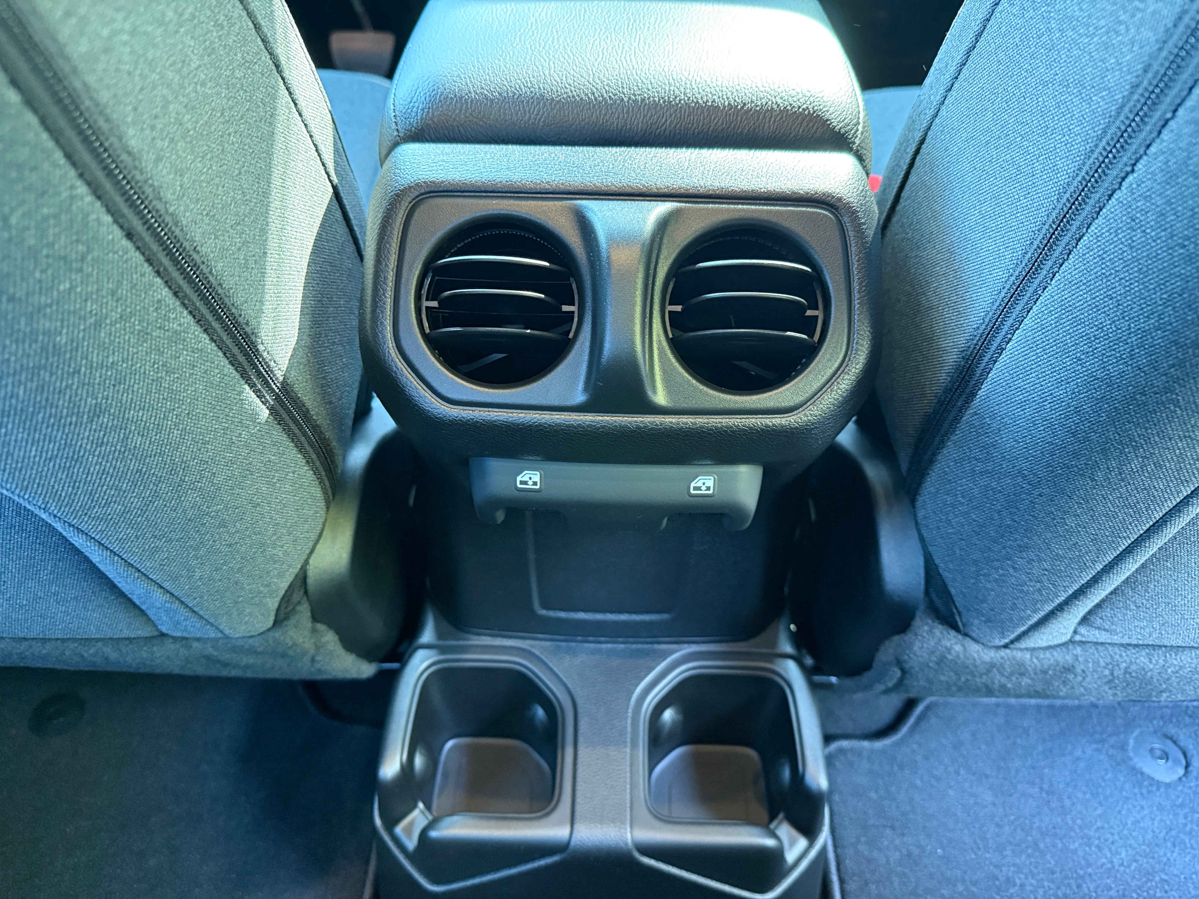 2026 Jeep Gladiator Sport S Auto's photo