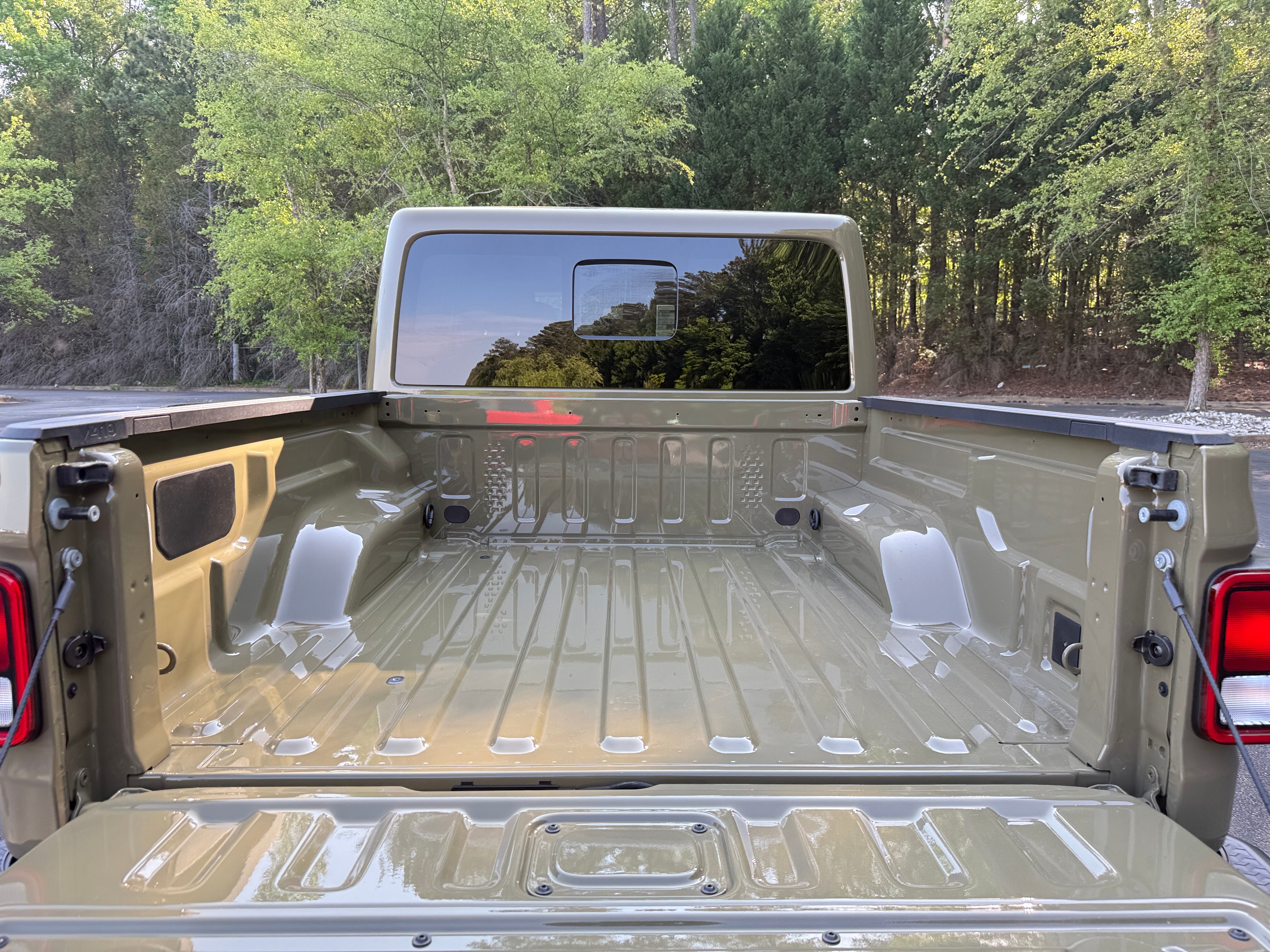 2026 Jeep Gladiator Sport S Auto's photo