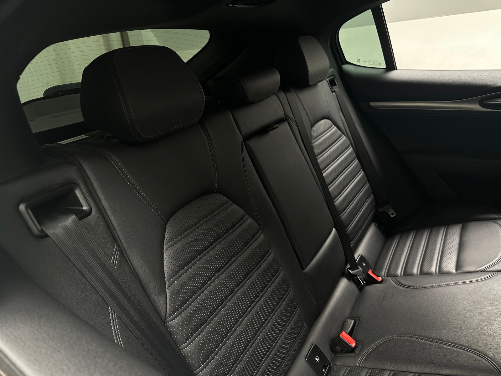 Thumbnail: 2020 Alfa Romeo Stelvio - 5