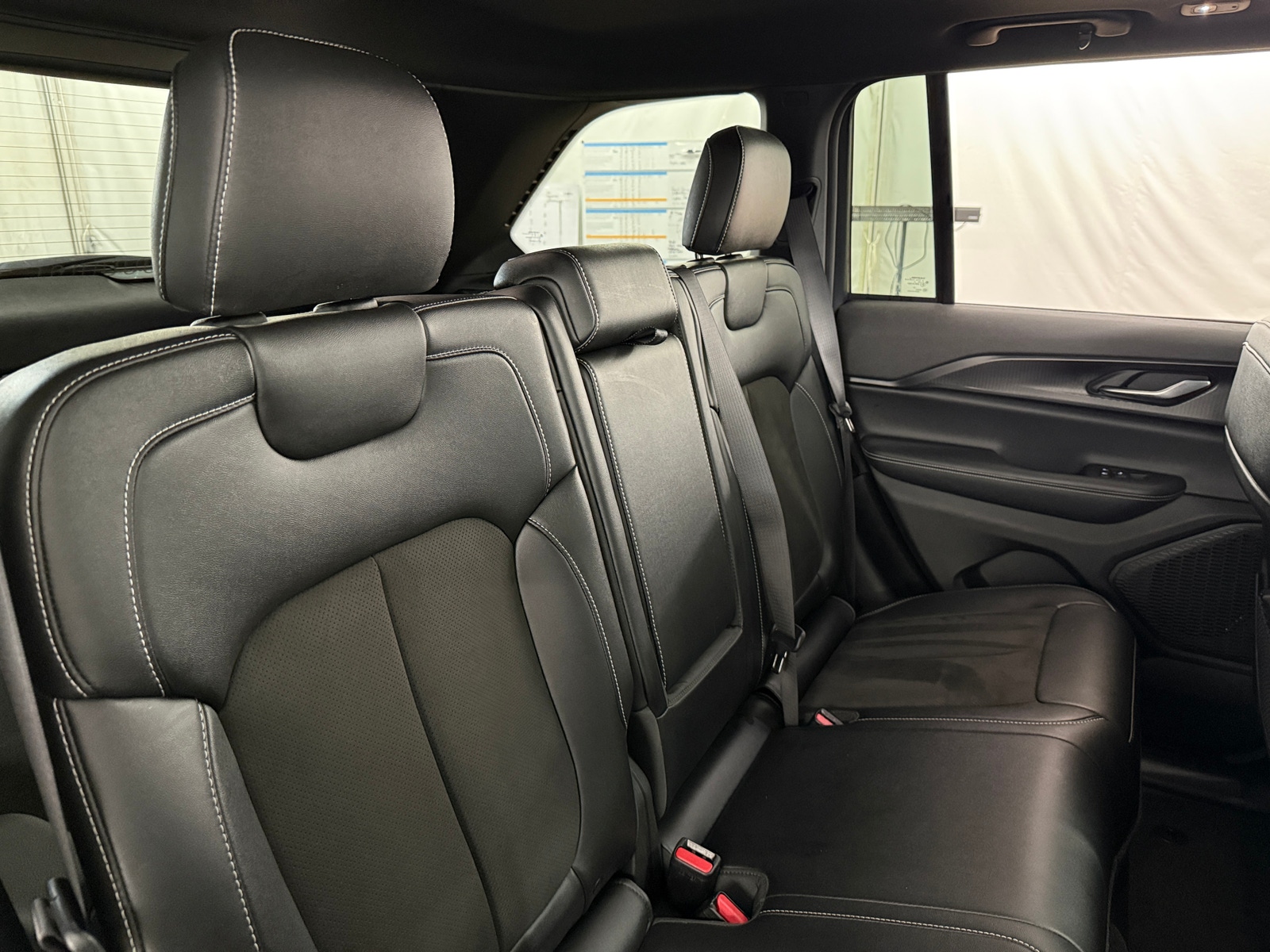 Thumbnail: 2023 Jeep Grand Cherokee - 5