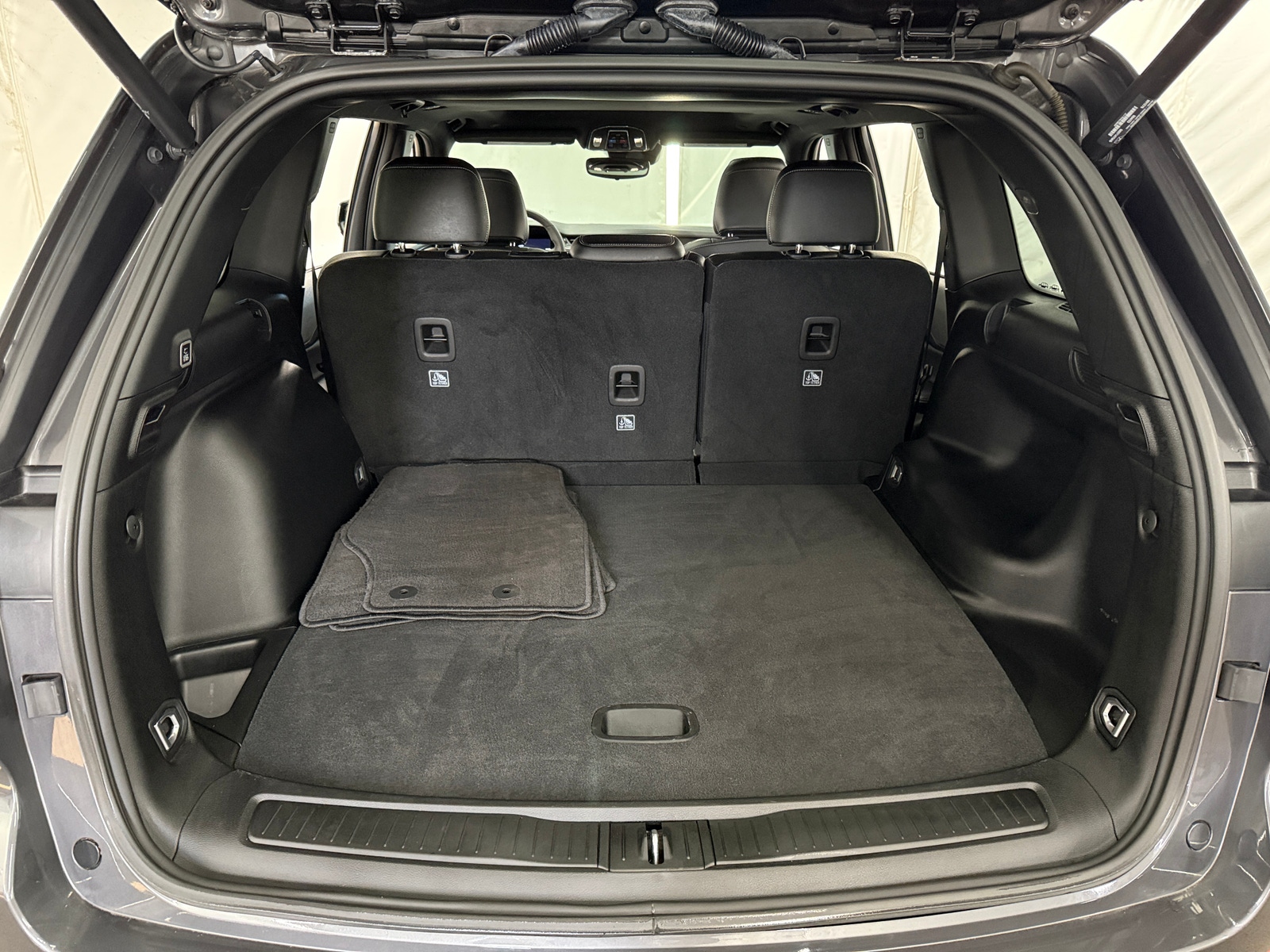 Thumbnail: 2023 Jeep Grand Cherokee - 6