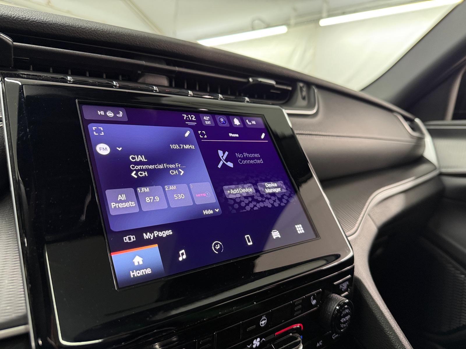 Thumbnail: 2023 Jeep Grand Cherokee - 3