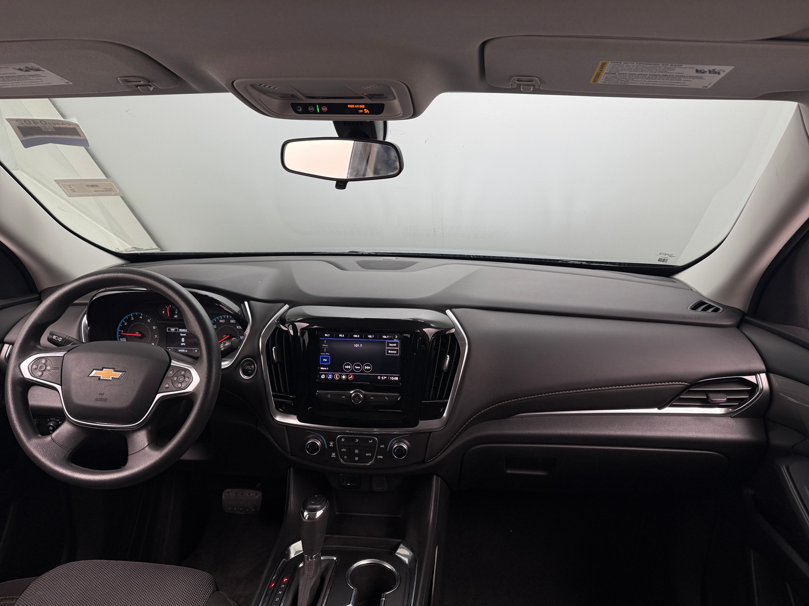 Thumbnail: 2020 Chevrolet Traverse - 3