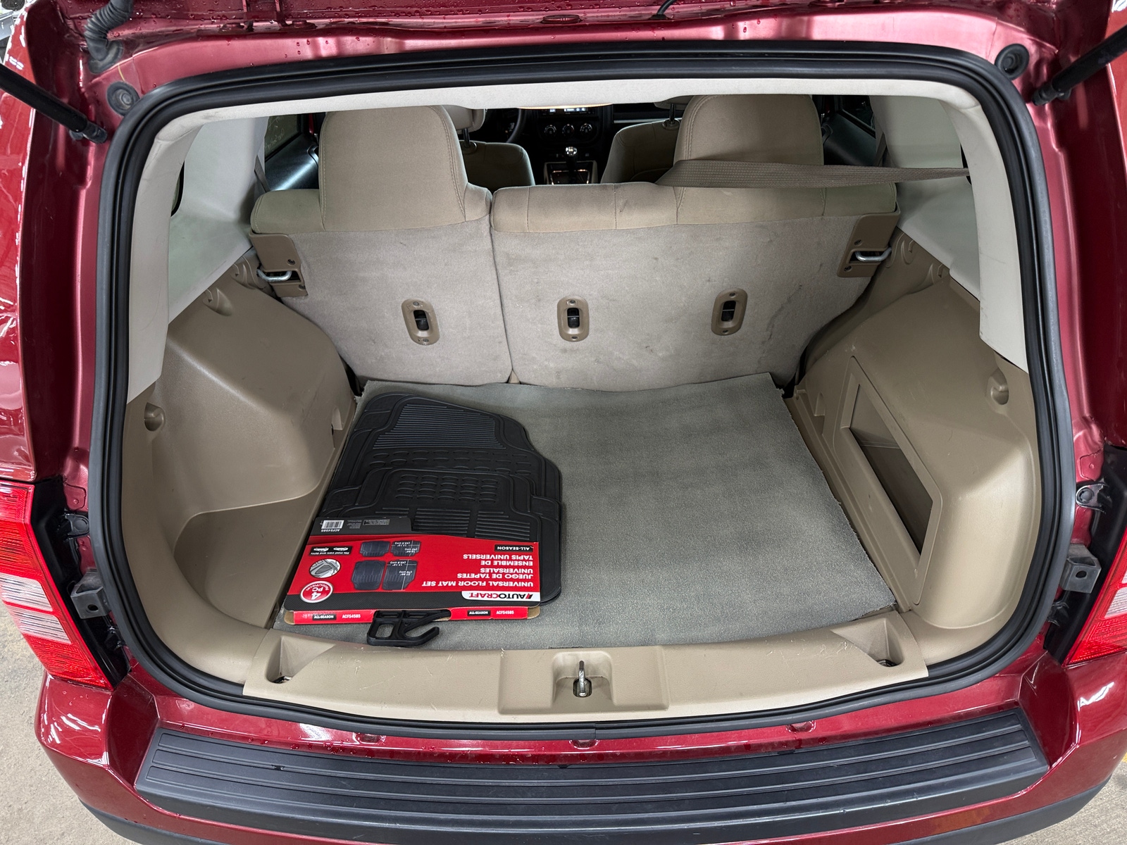 Thumbnail: 2016 Jeep Patriot - 7