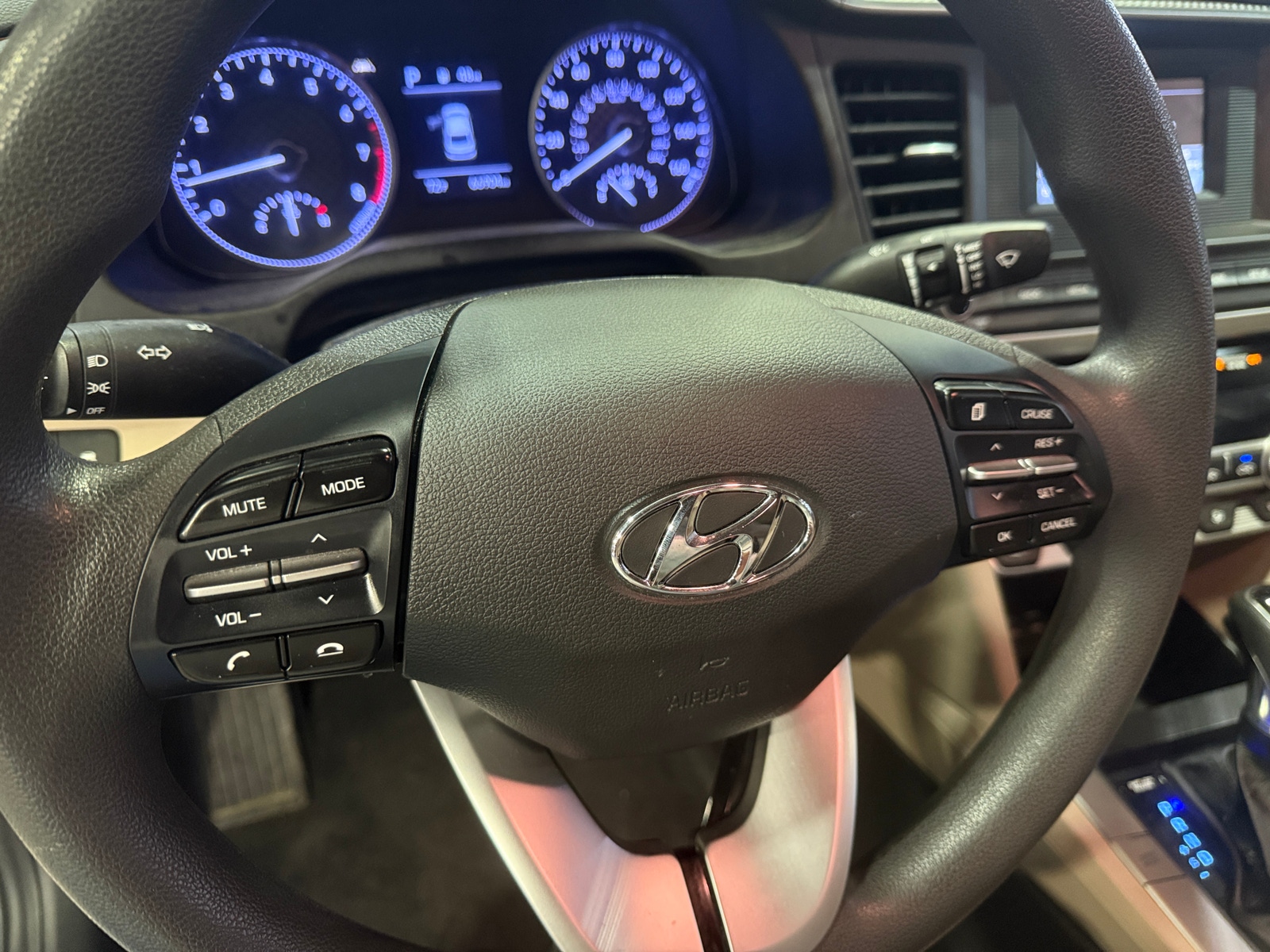 Thumbnail: 2020 Hyundai Elantra - 5