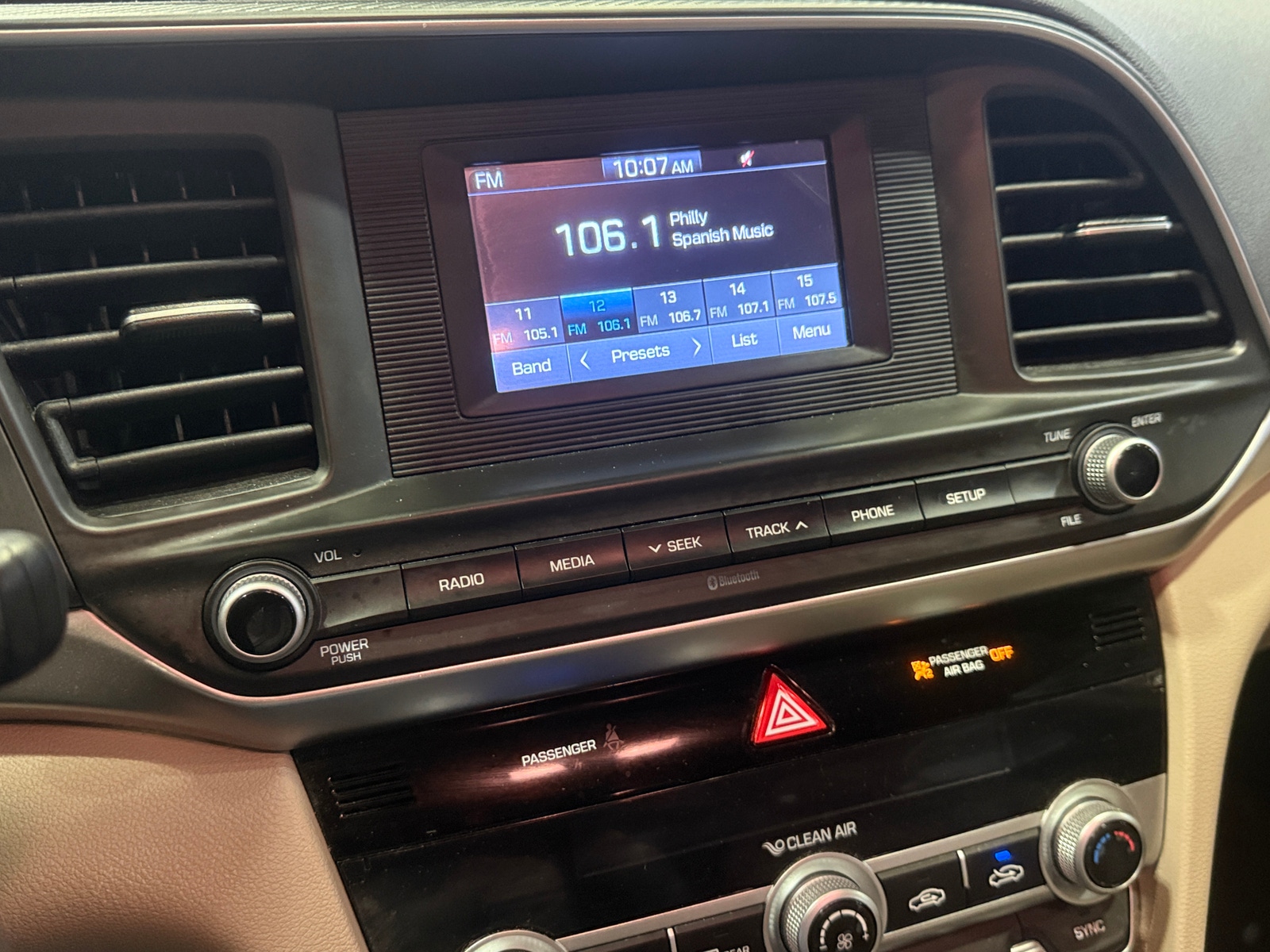 Thumbnail: 2020 Hyundai Elantra - 4