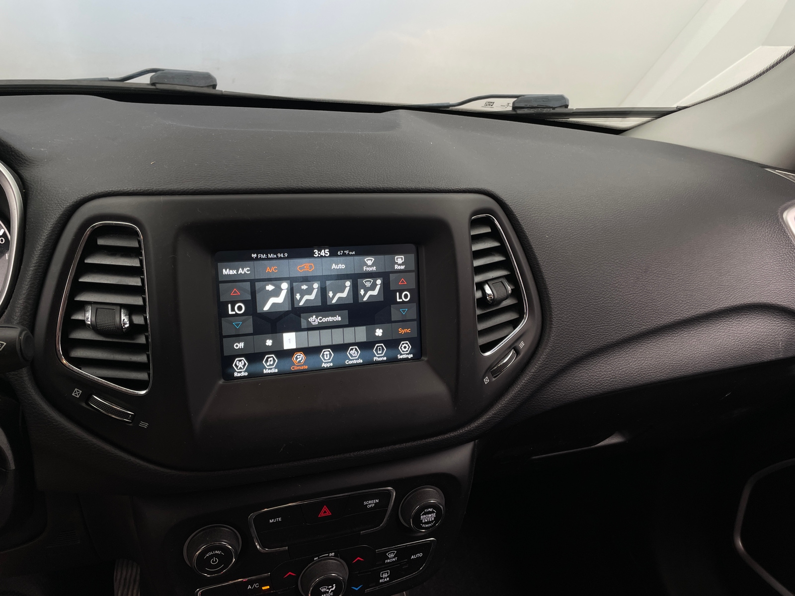 Thumbnail: 2019 Jeep Compass - 4