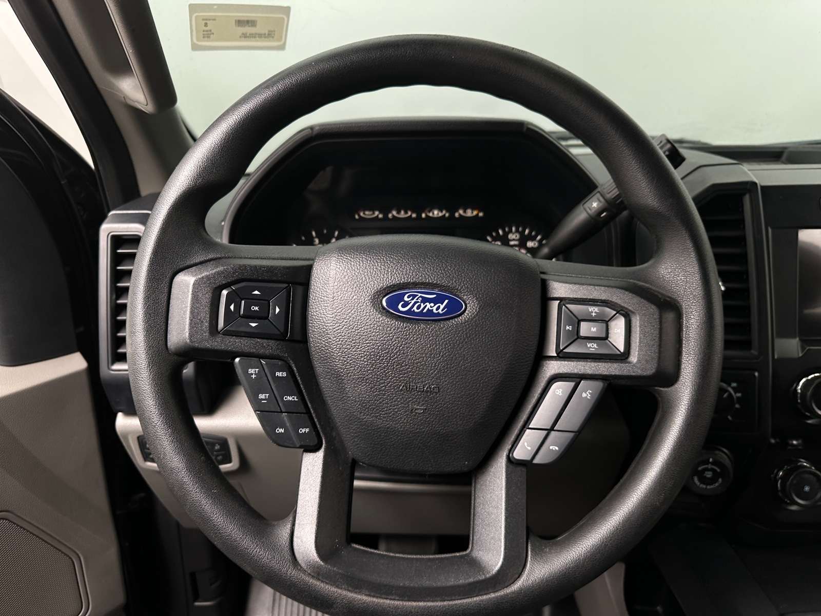 Thumbnail: 2019 Ford Econoline - 5