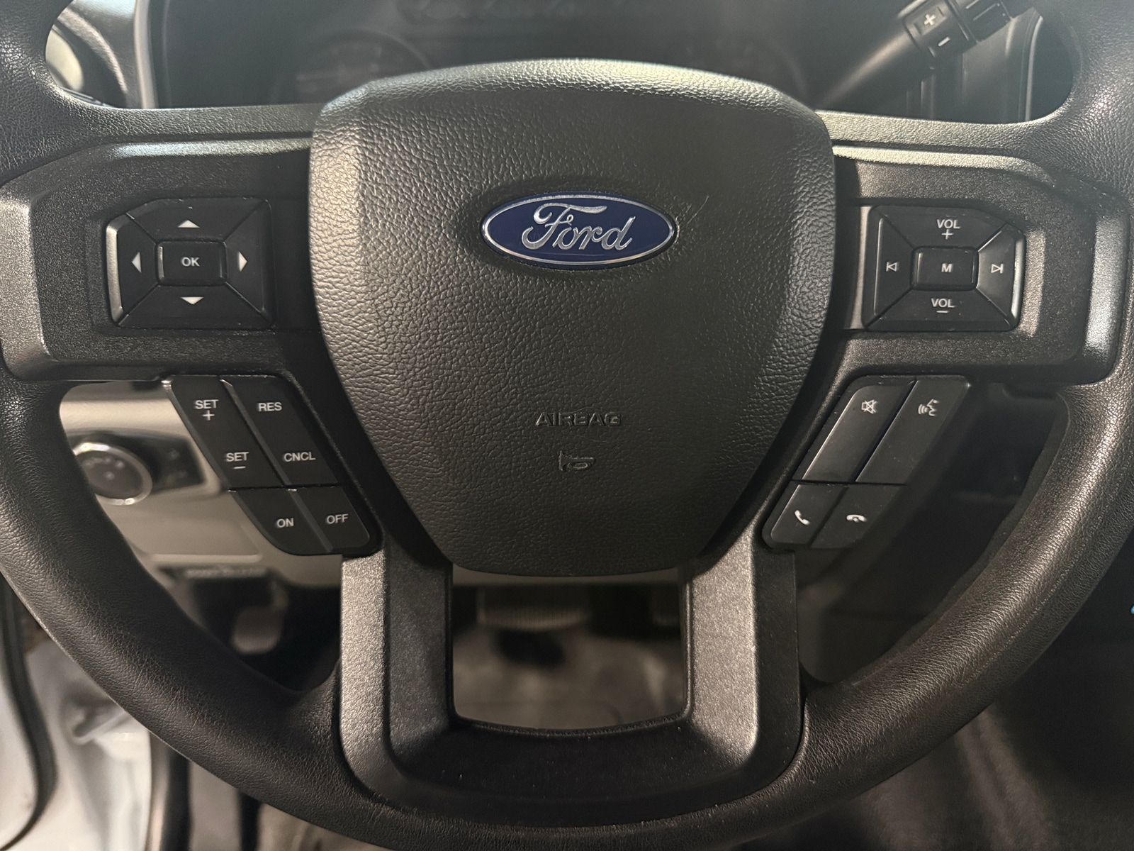 Thumbnail: 2019 Ford Econoline - 5