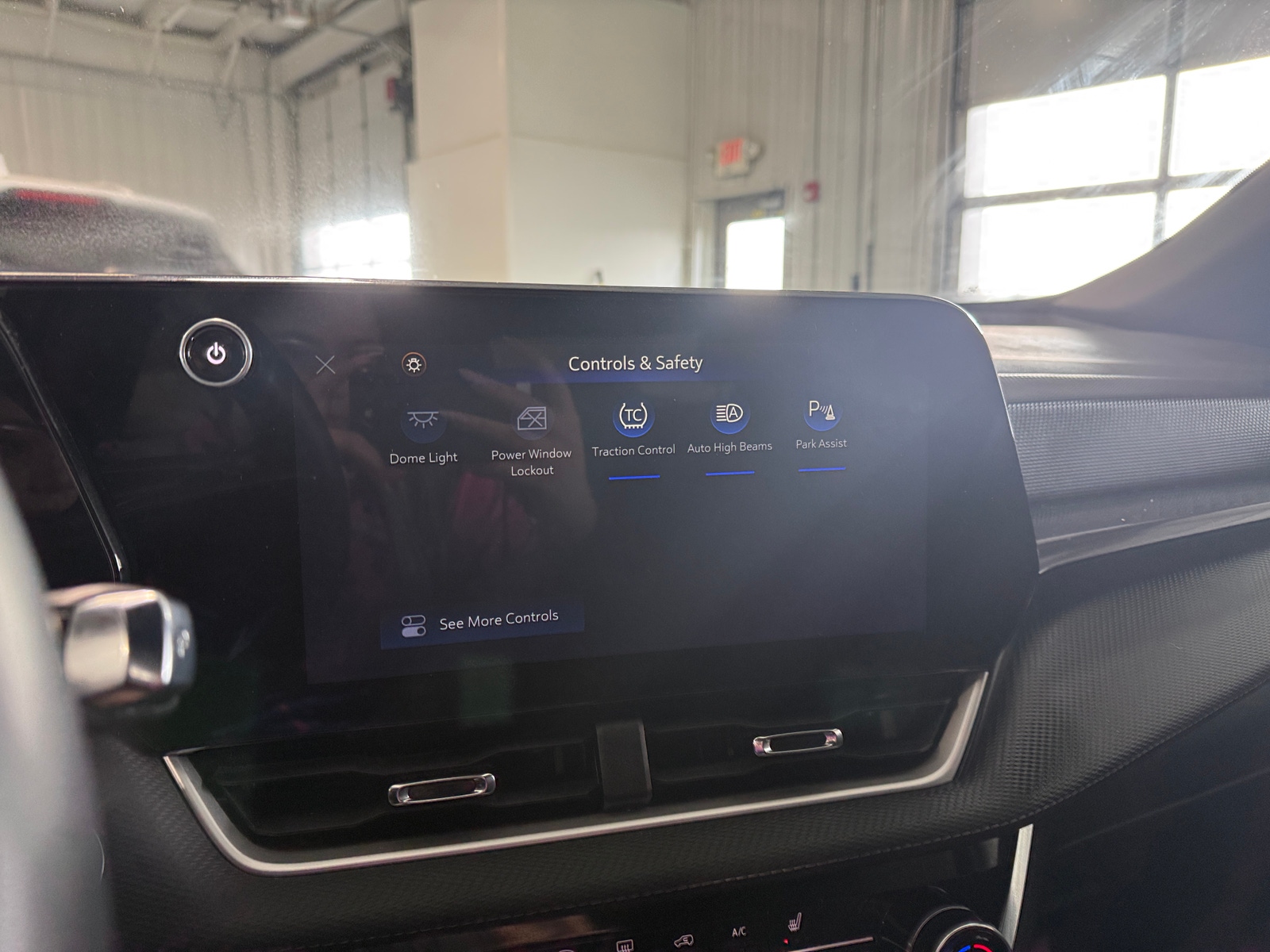 Thumbnail: 2025 Chevrolet Equinox - 4