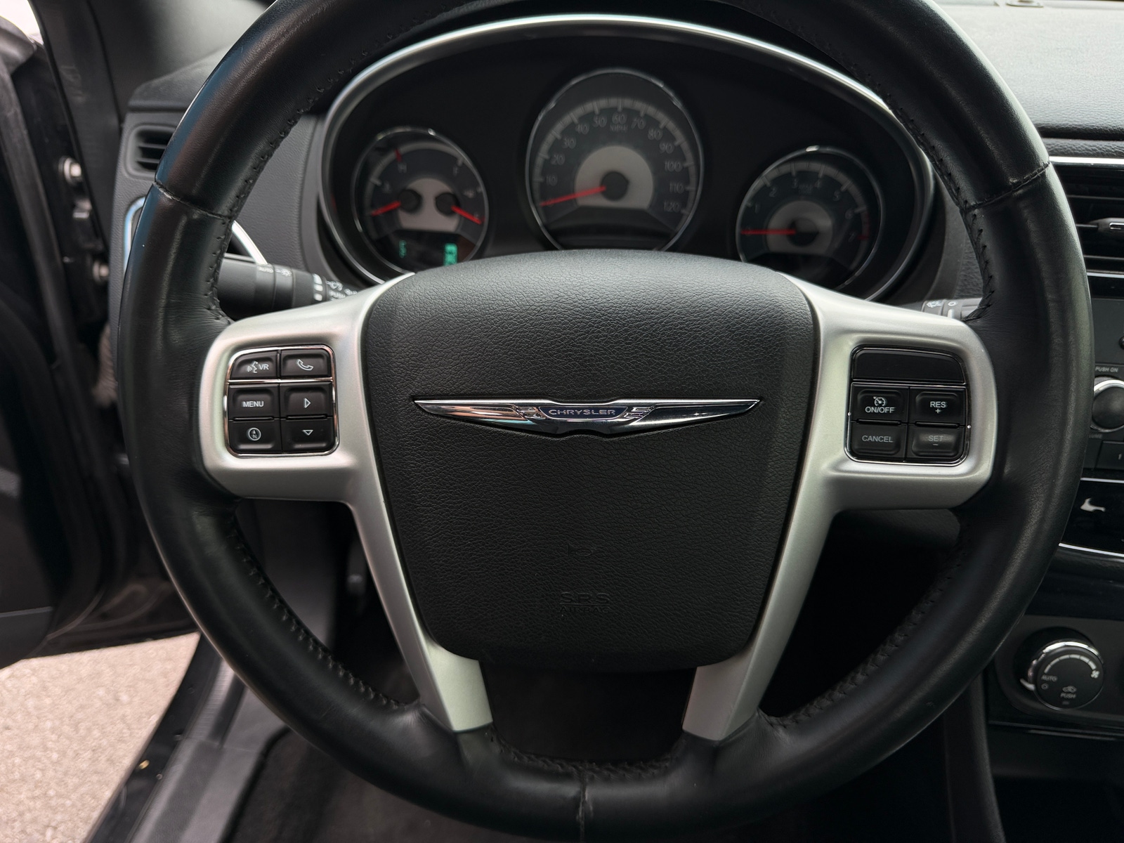 Thumbnail: 2013 Chrysler 200 - 5