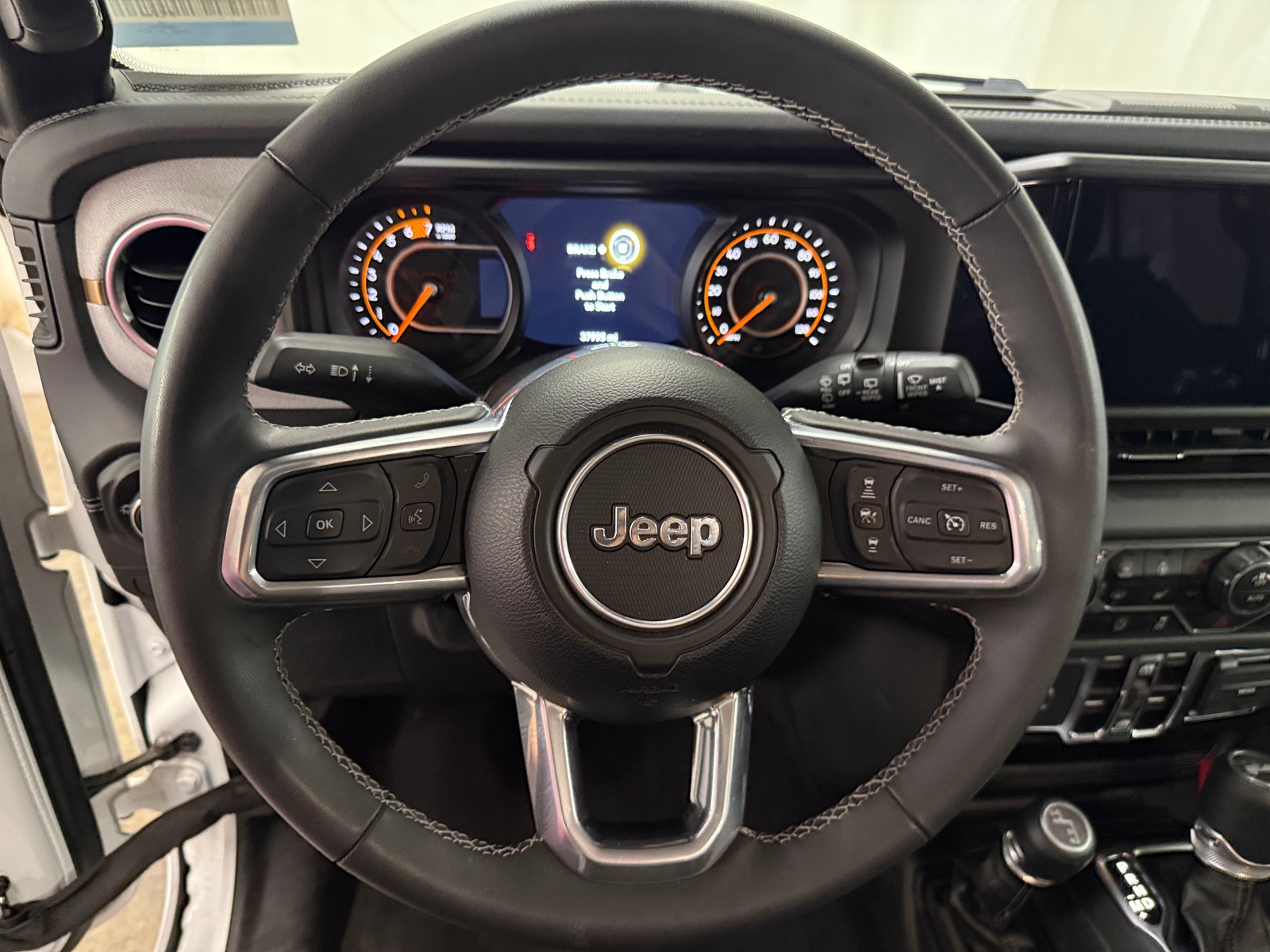 Thumbnail: 2025 Jeep Wrangler - 5