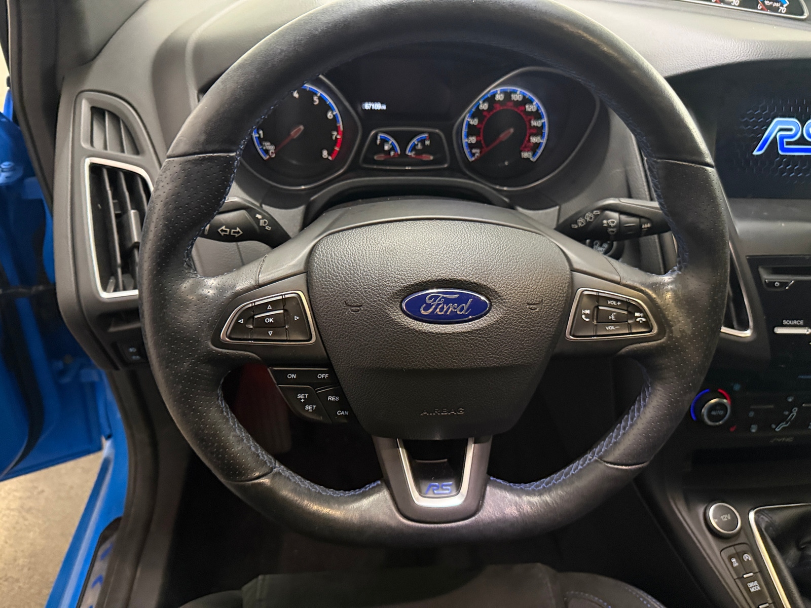 Thumbnail: 2017 Ford Focus - 4