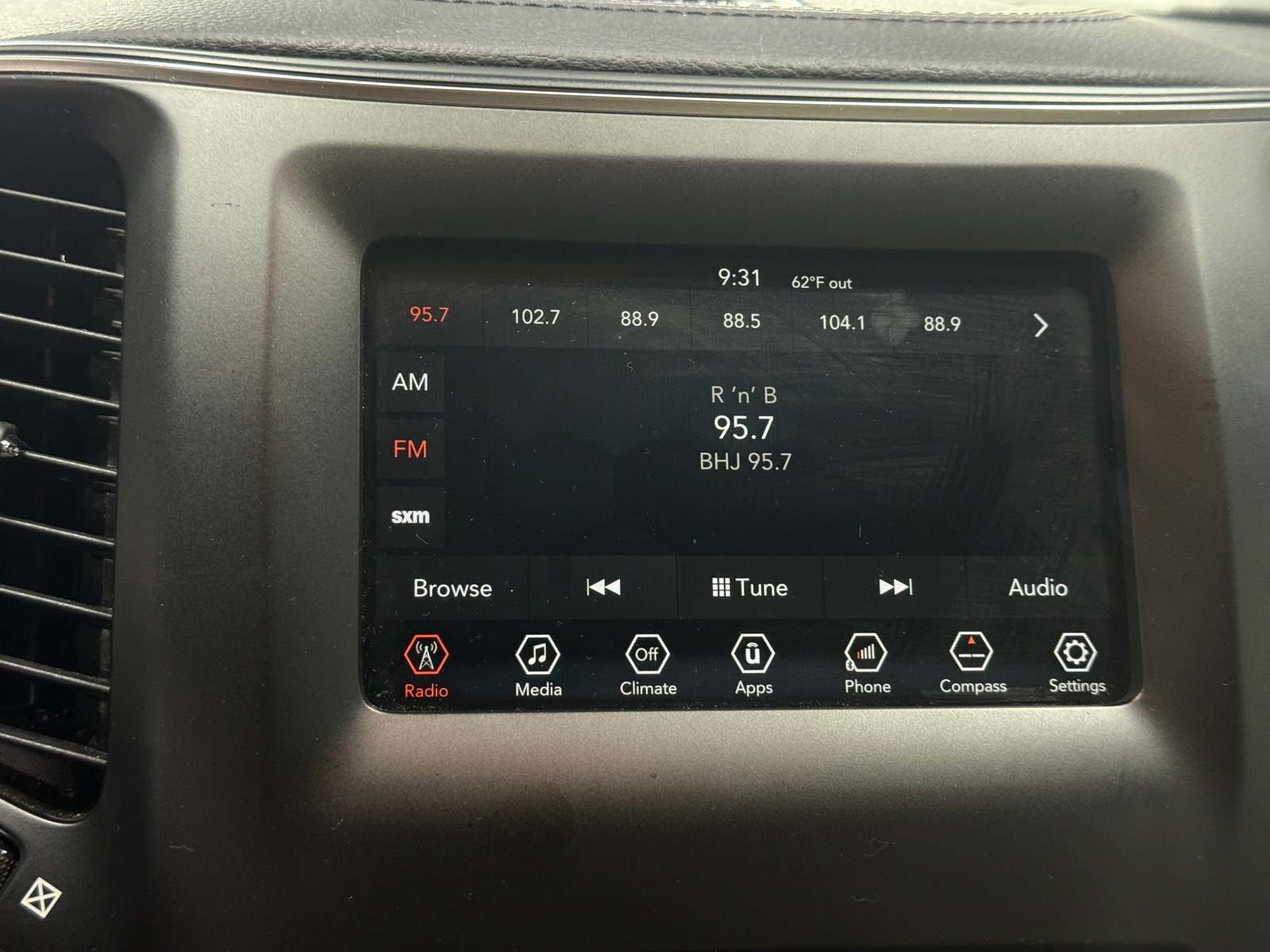 Thumbnail: 2019 Jeep Cherokee - 4