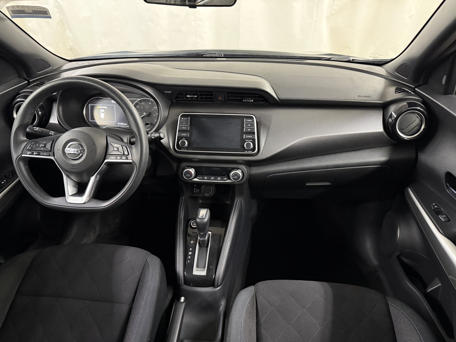 Thumbnail: 2020 Nissan Kicks - 3