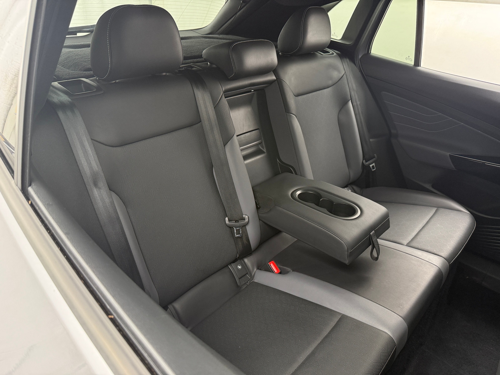 Thumbnail: 2023 Volkswagen ID.4 - 5