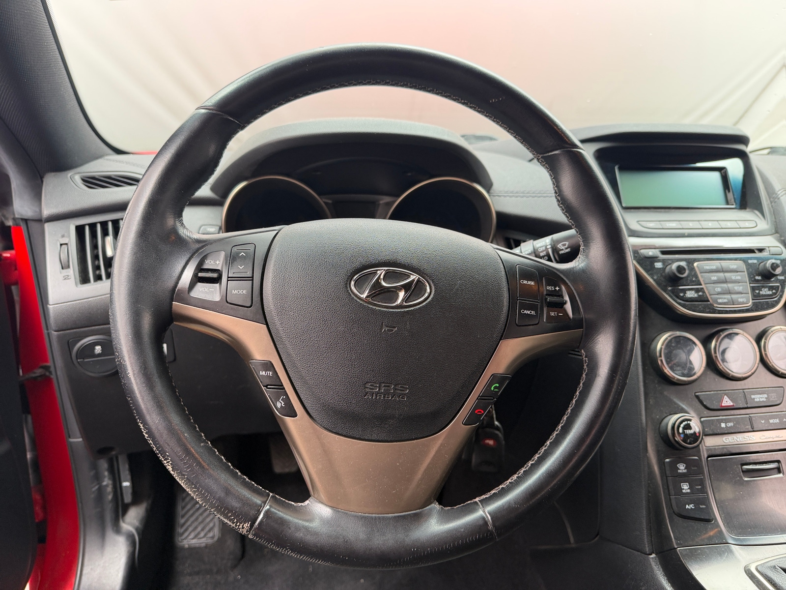 Thumbnail: 2013 Hyundai Genesis - 4